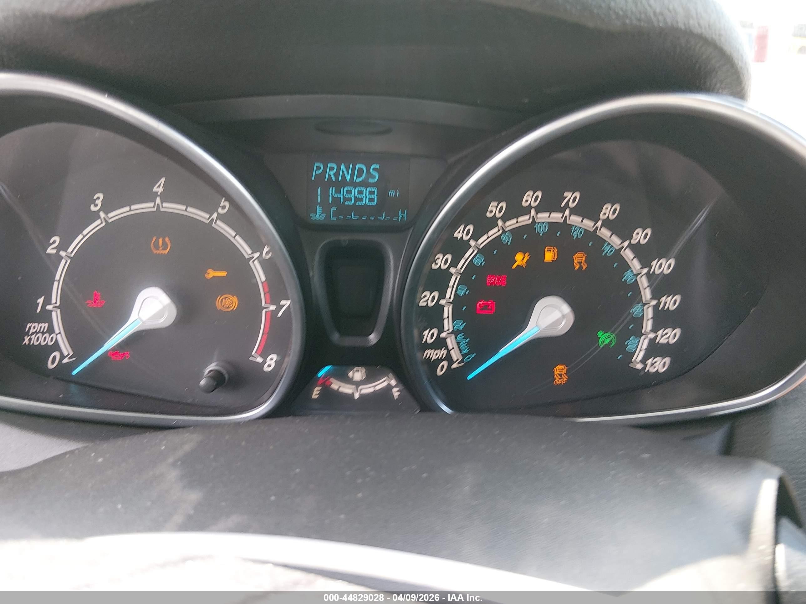 2018 Ford Fiesta Se White vin: 3FADP4BJ2JM136600