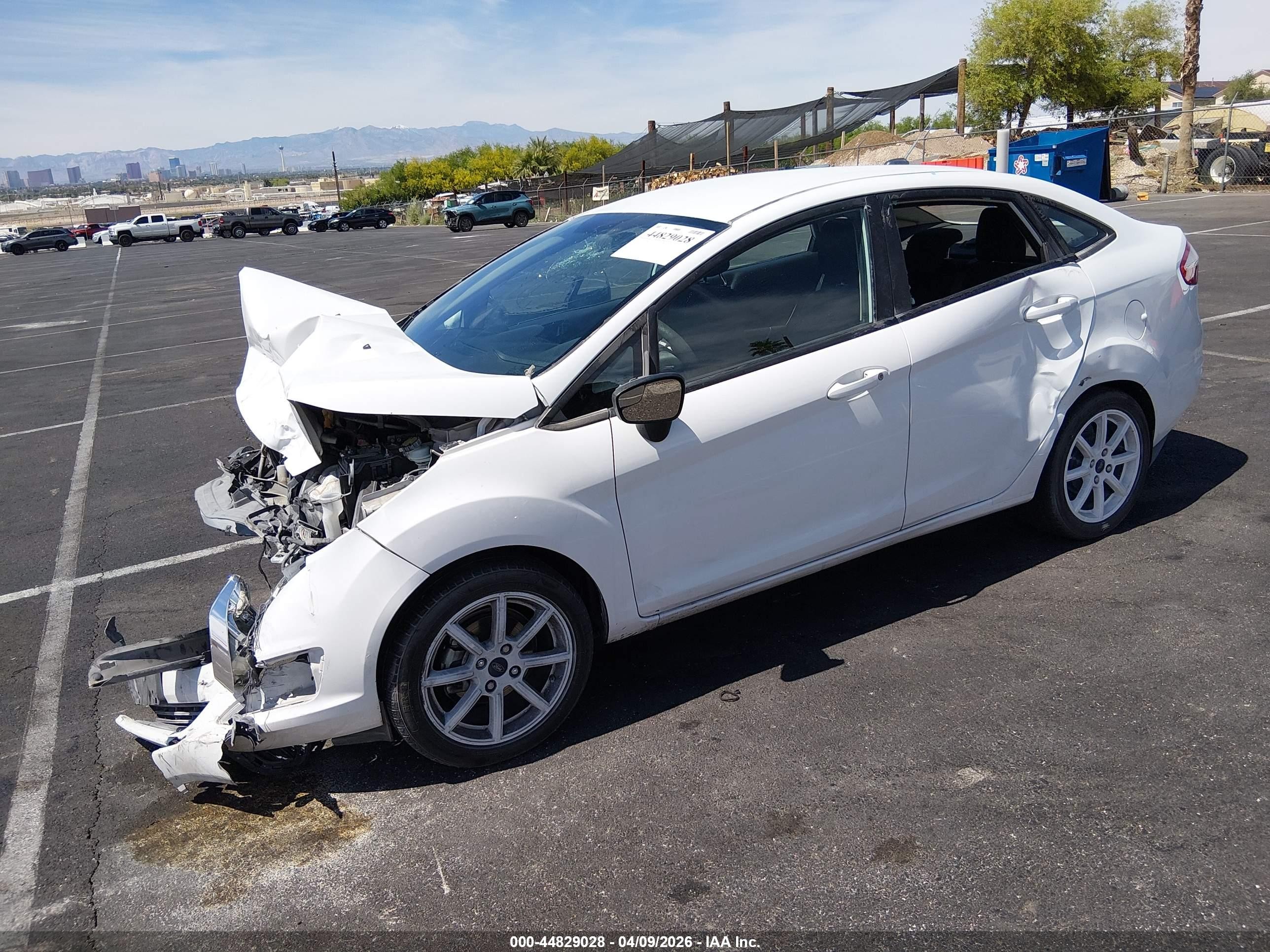 2018 Ford Fiesta Se White vin: 3FADP4BJ2JM136600