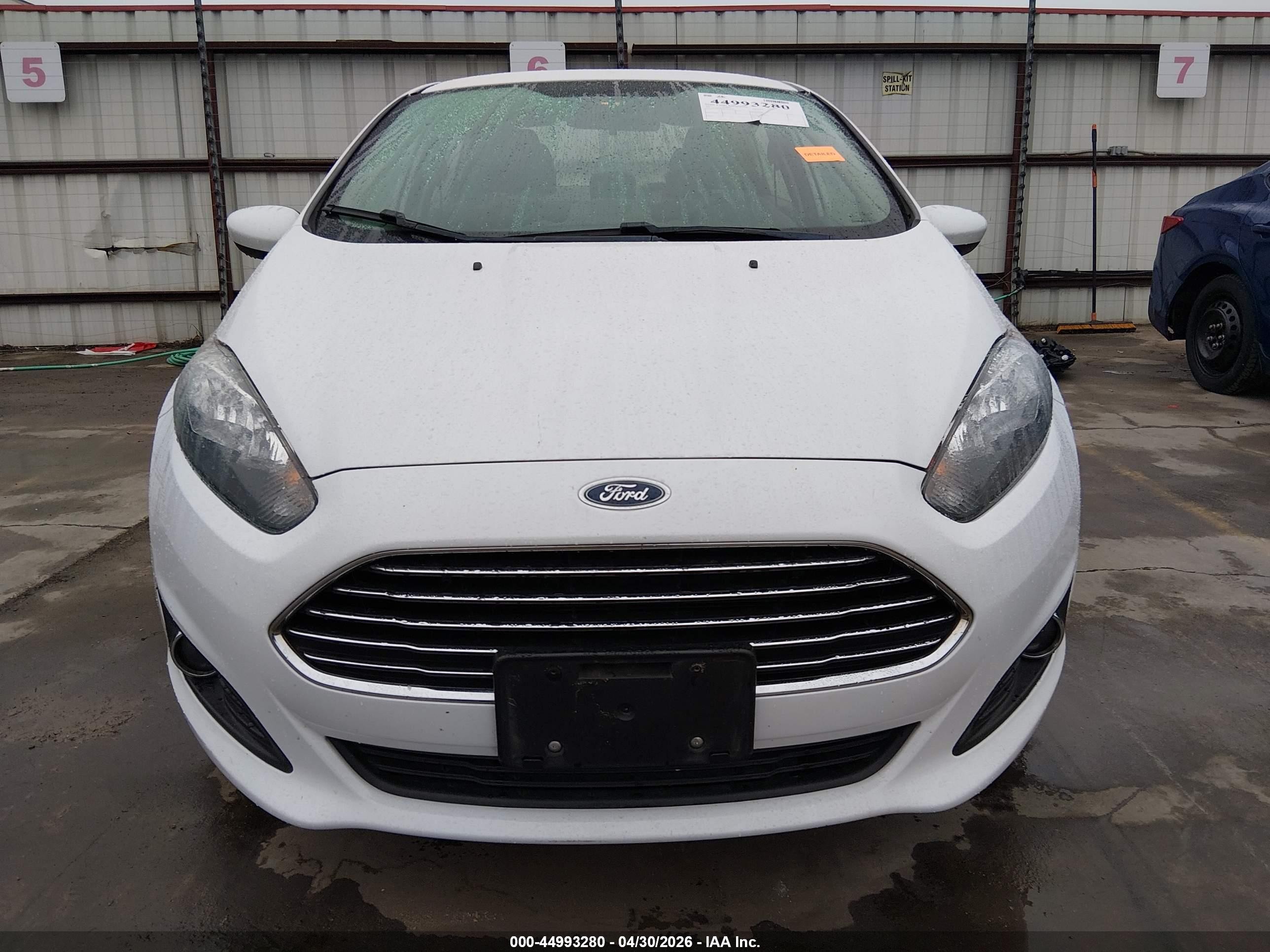 2019 Ford Fiesta Se White vin: 3FADP4BJ2KM143239