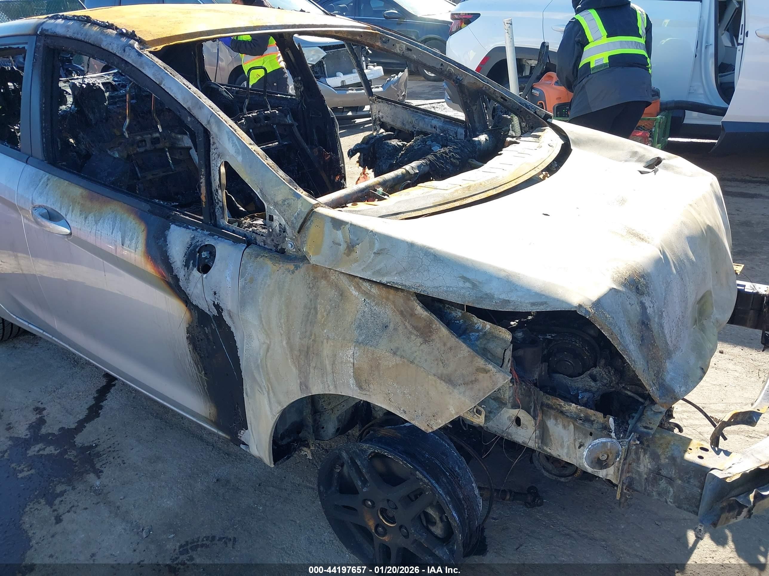 2019 Ford Fiesta Se Silver vin: 3FADP4BJ2KM147369