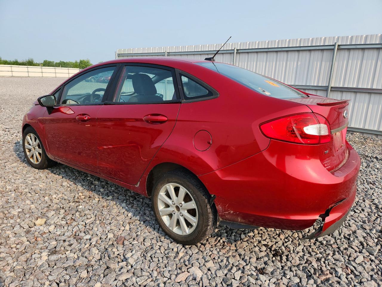 2011 Ford Fiesta Se Красный vin: 3FADP4BJ3BM131245