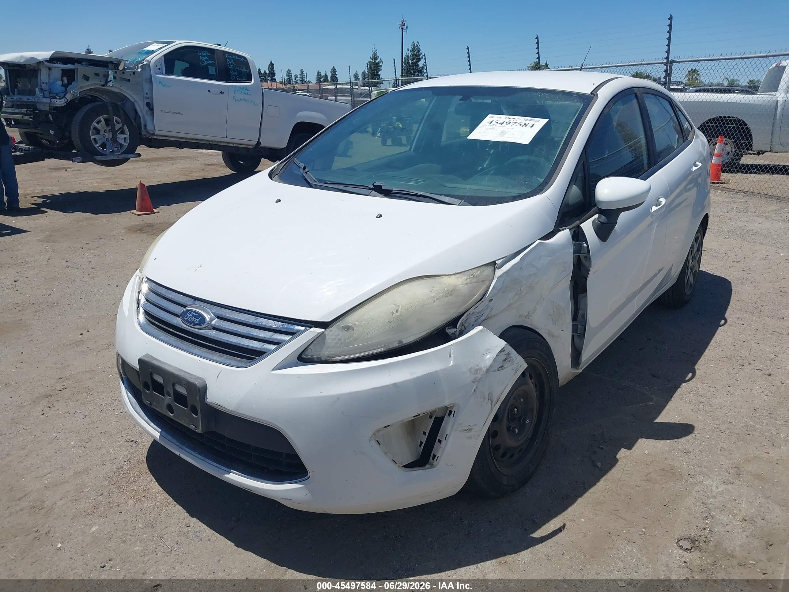 2011 Ford Fiesta Se Белый vin: 3FADP4BJ3BM204971