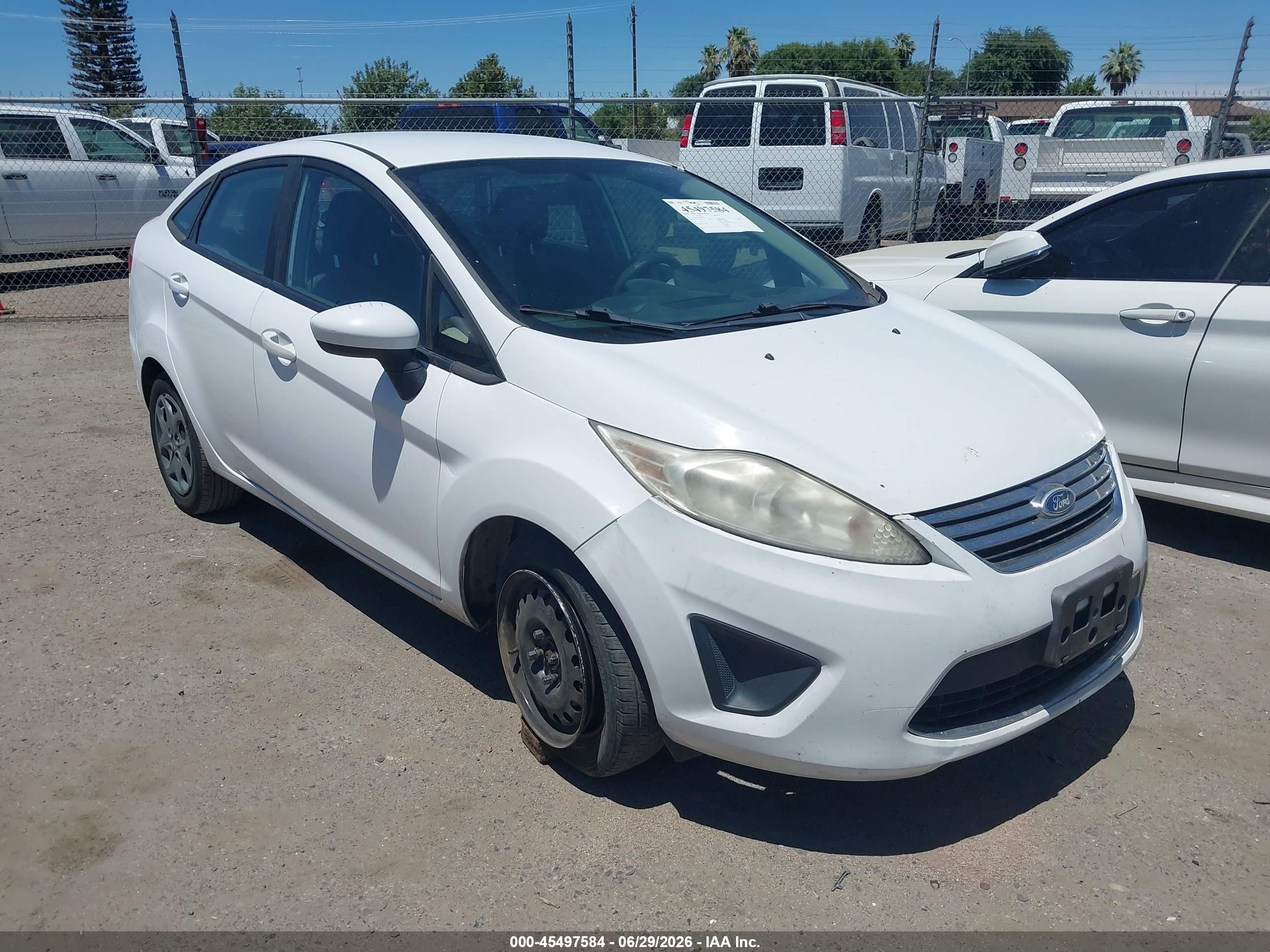 2011 Ford Fiesta Se Белый vin: 3FADP4BJ3BM204971