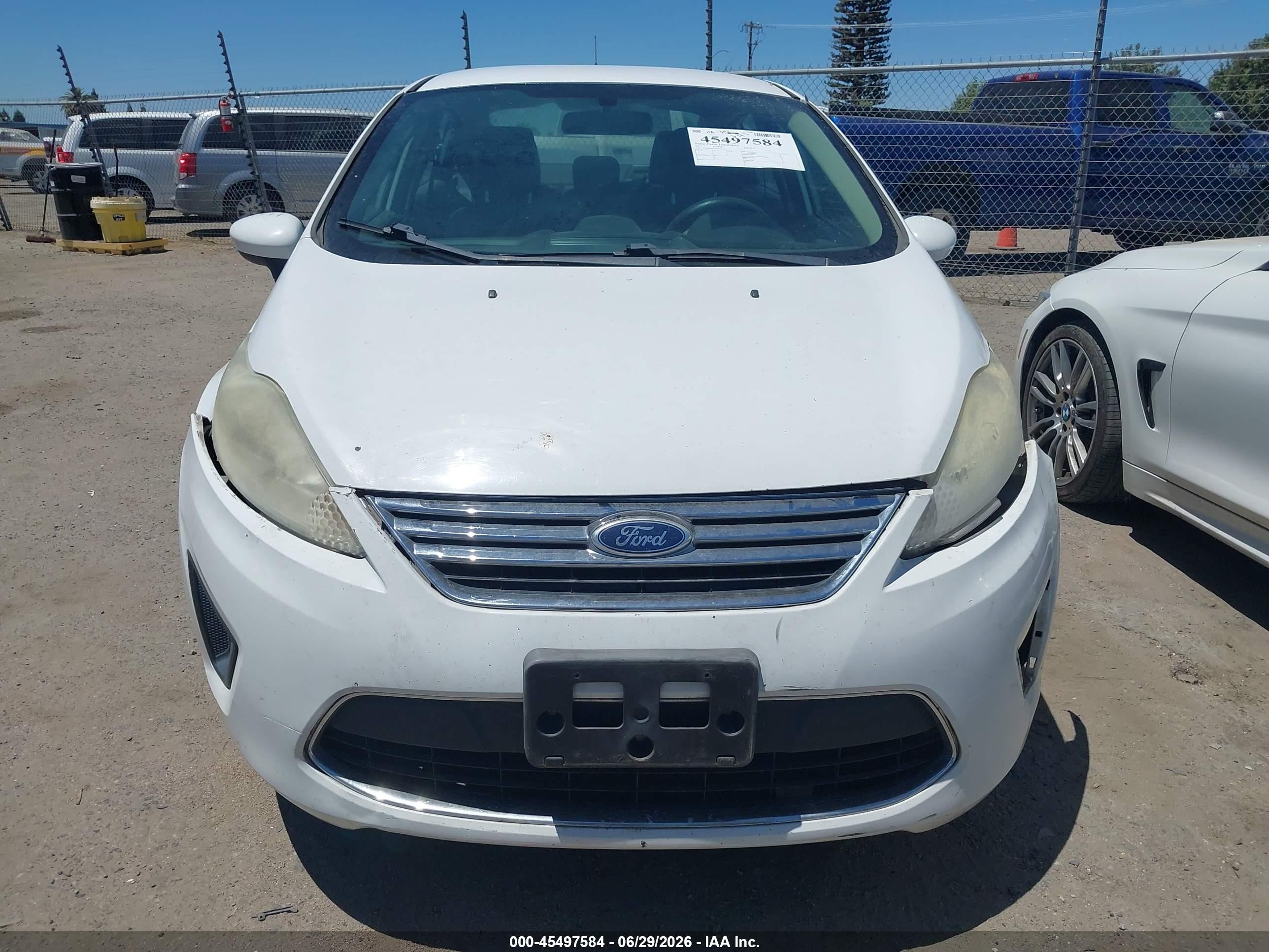 2011 Ford Fiesta Se Белый vin: 3FADP4BJ3BM204971