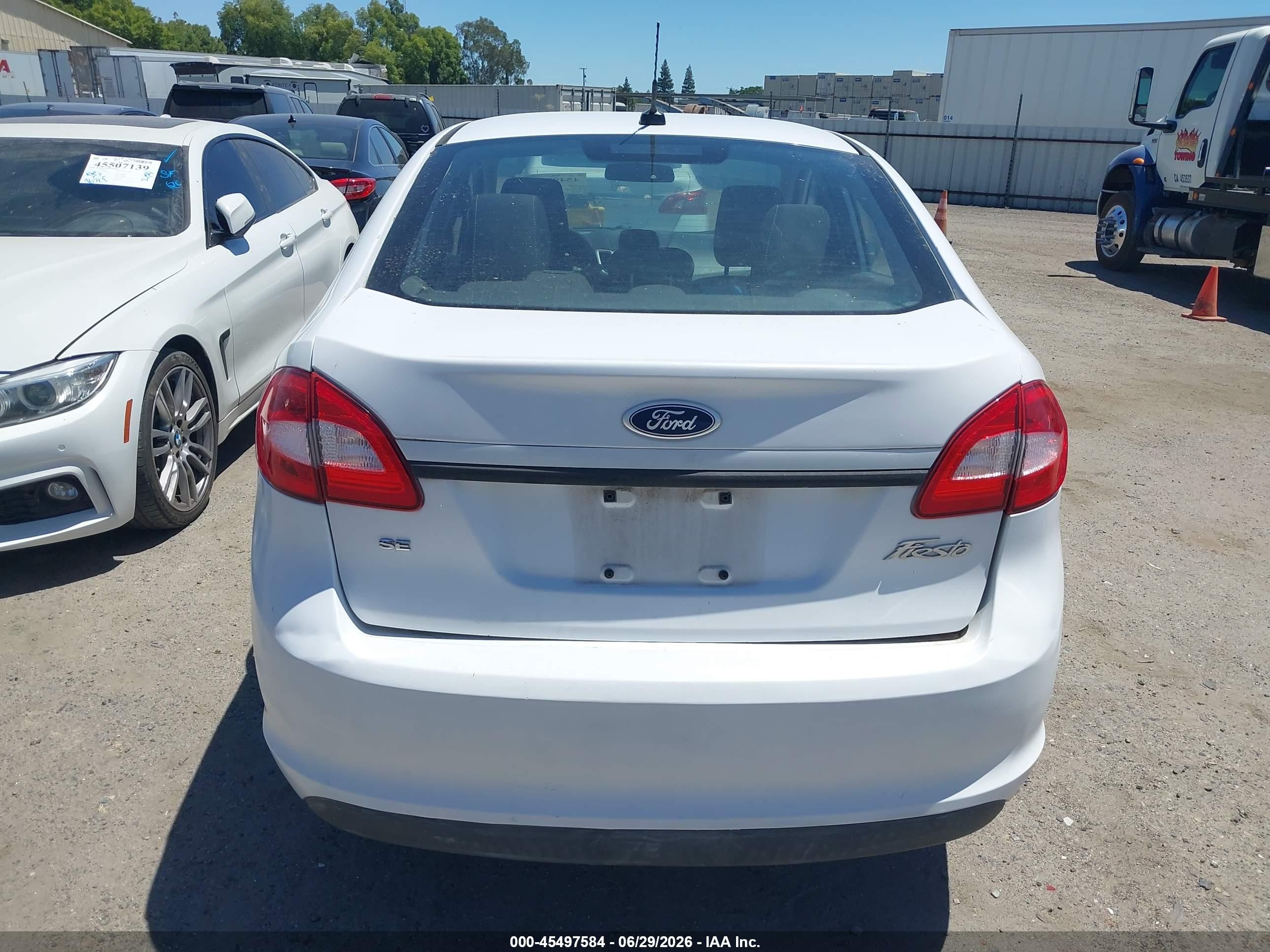 2011 Ford Fiesta Se Белый vin: 3FADP4BJ3BM204971