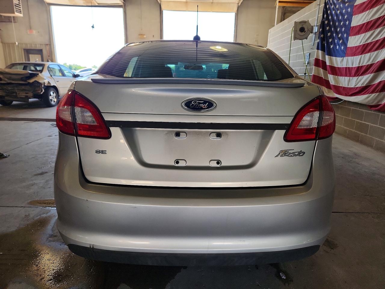 2011 Ford Fiesta Se Silver vin: 3FADP4BJ3BM212536