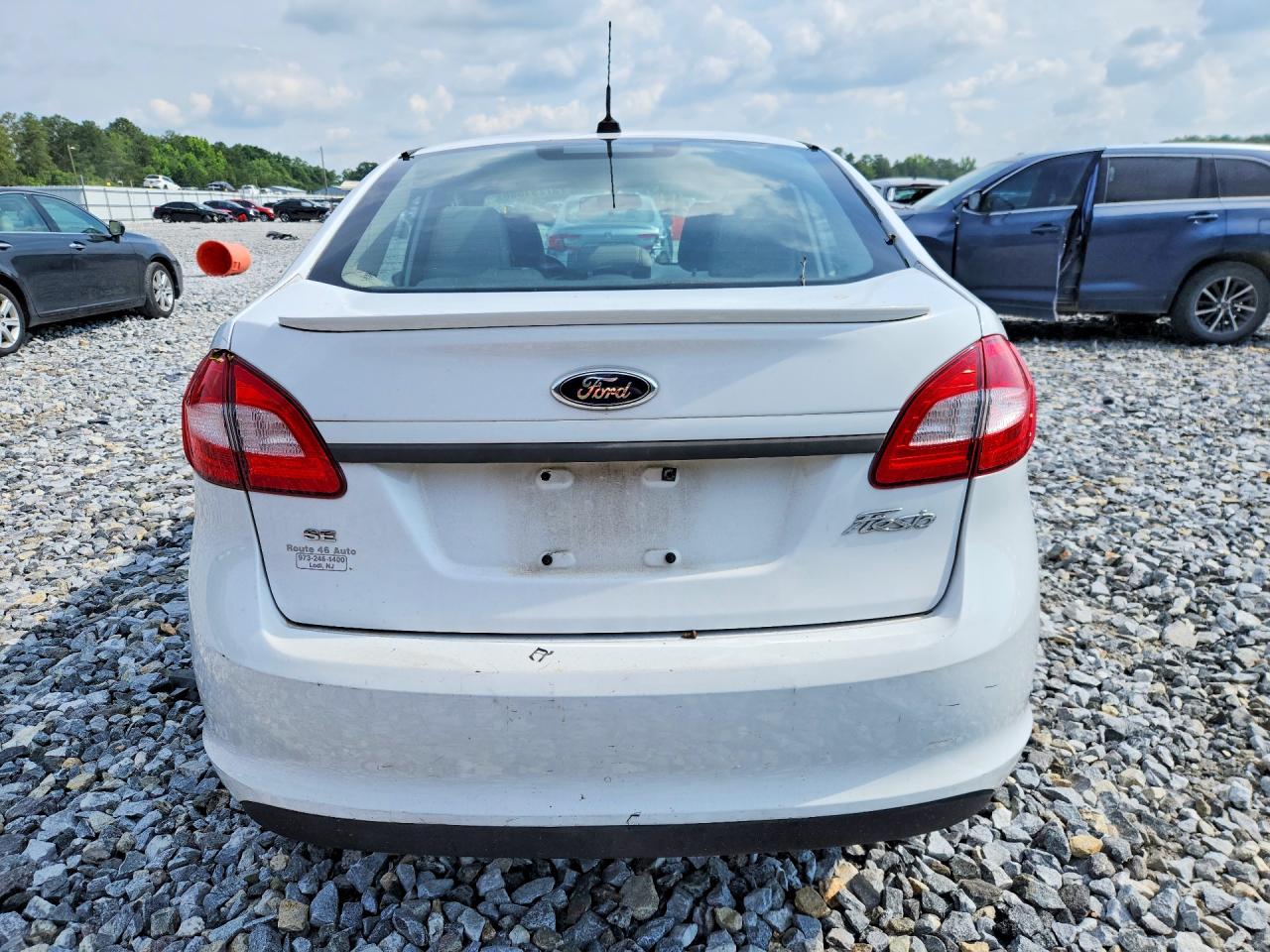 2013 Ford Fiesta Se White vin: 3FADP4BJ3DM140546