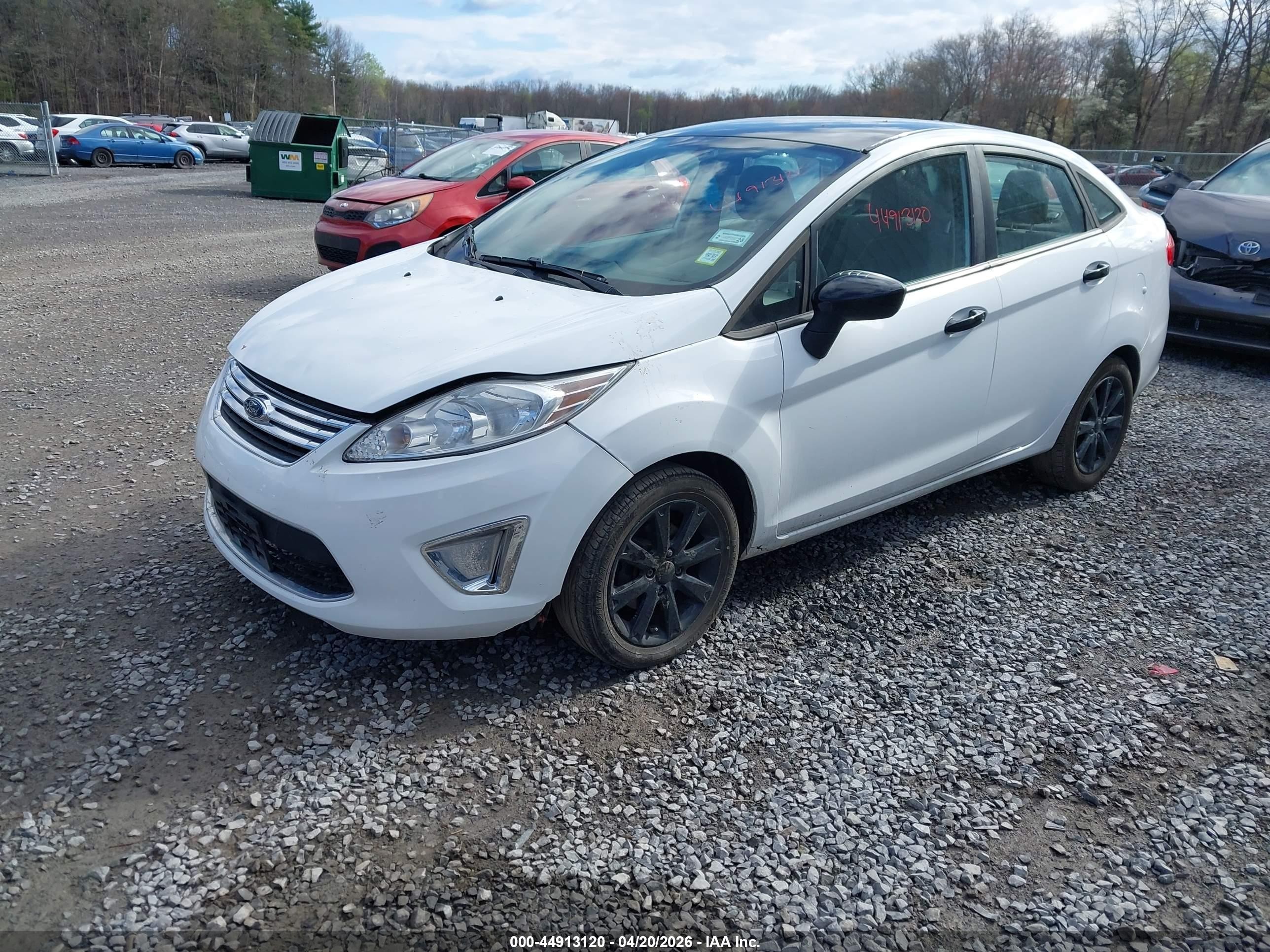 2013 Ford Fiesta Se White vin: 3FADP4BJ3DM170713