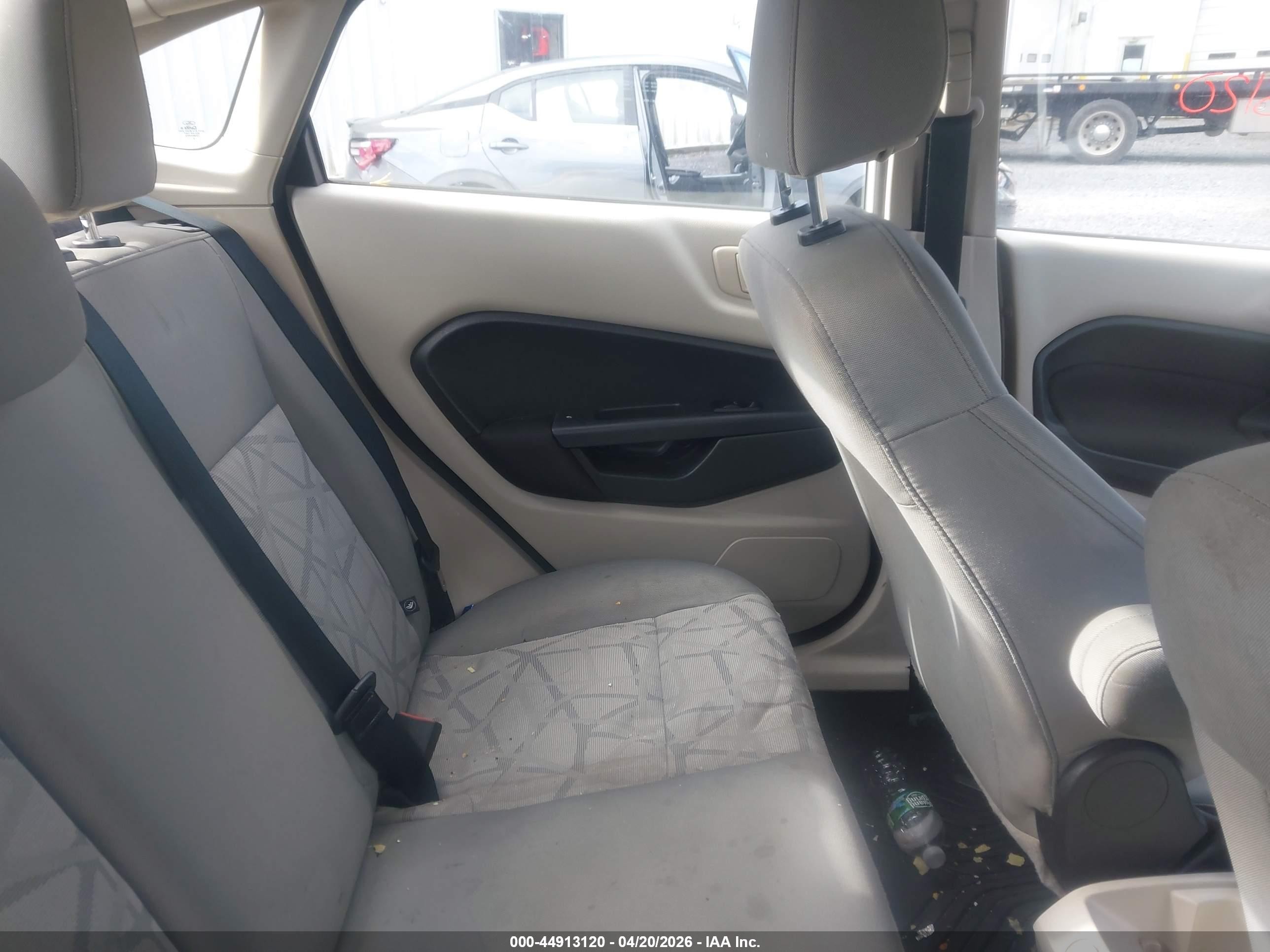 2013 Ford Fiesta Se White vin: 3FADP4BJ3DM170713