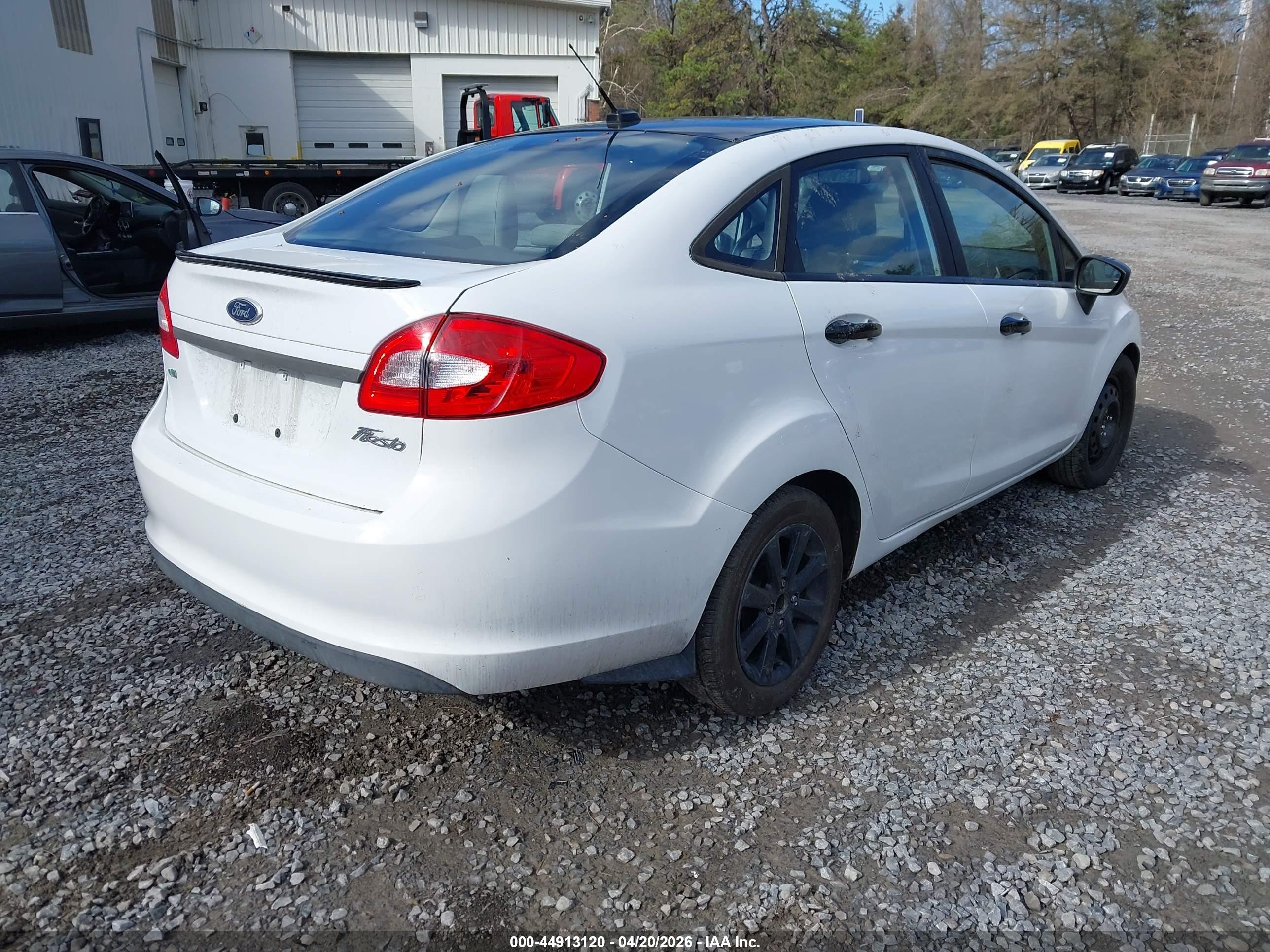 2013 Ford Fiesta Se White vin: 3FADP4BJ3DM170713