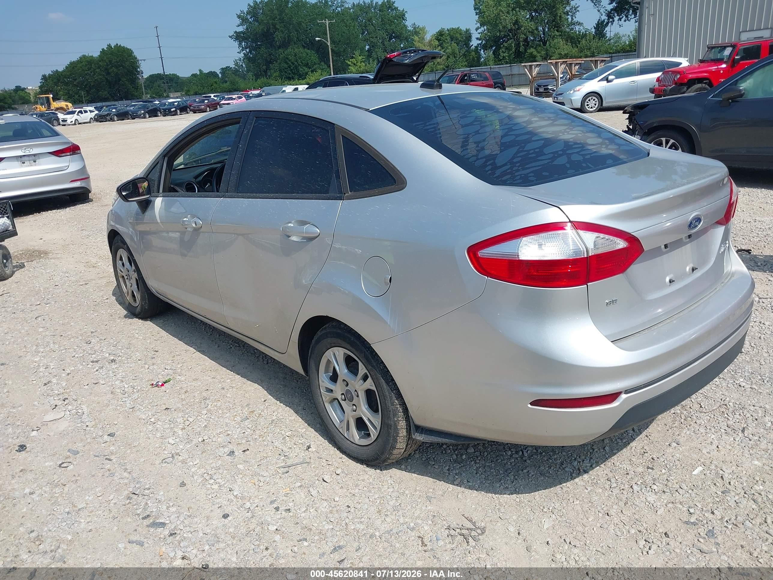 2014 Ford Fiesta Se Серебряный vin: 3FADP4BJ3EM163052