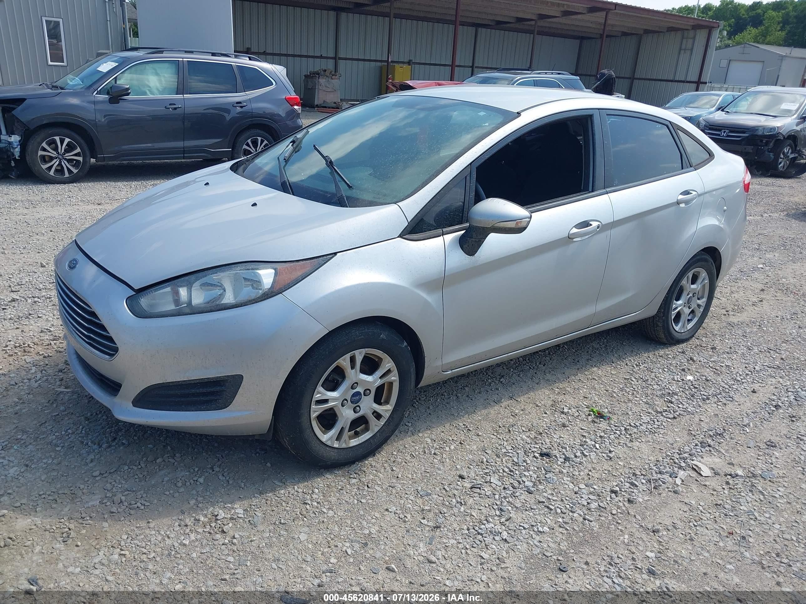 2014 Ford Fiesta Se Серебряный vin: 3FADP4BJ3EM163052