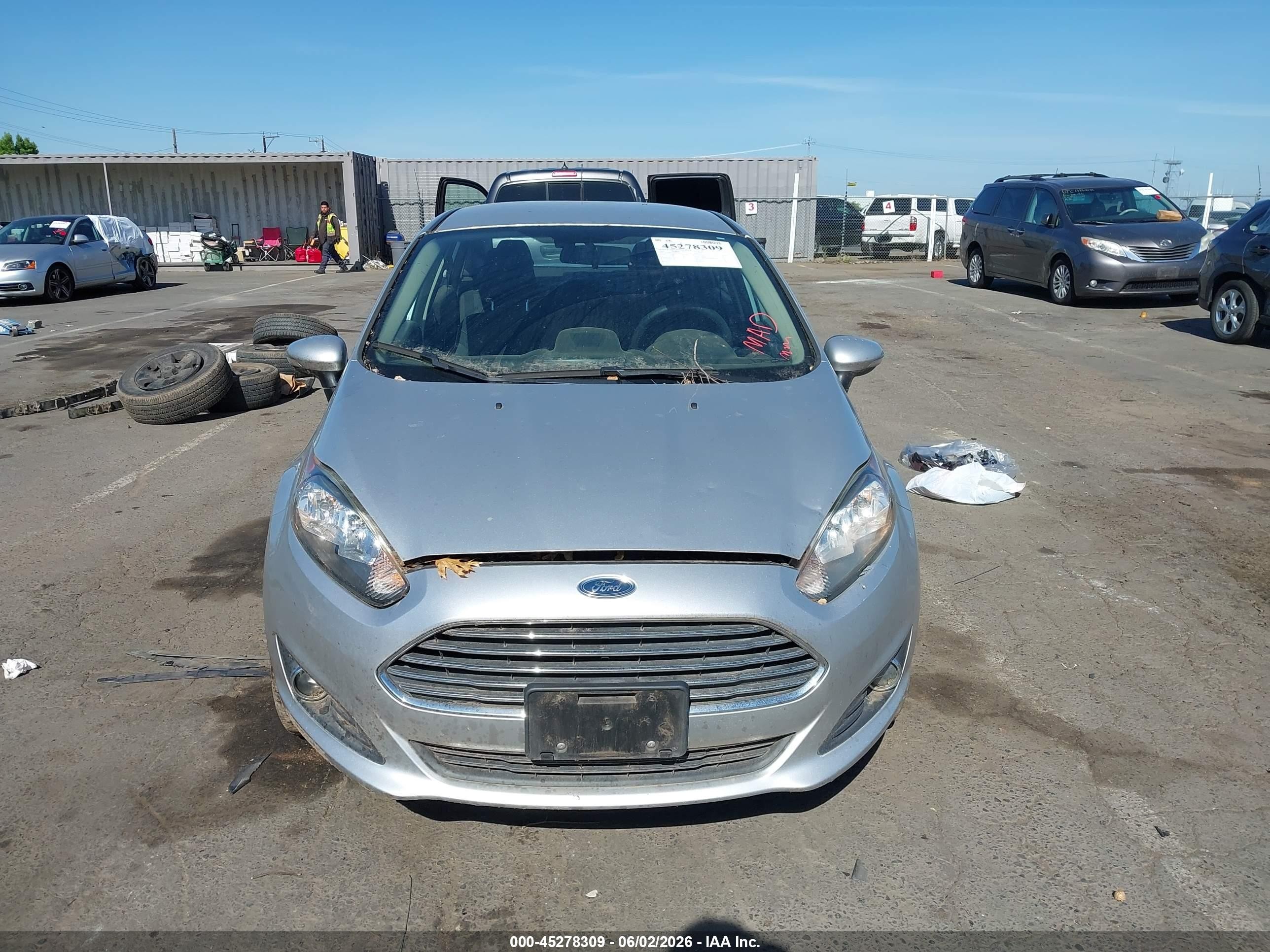 2014 Ford Fiesta Se Silver vin: 3FADP4BJ3EM171927