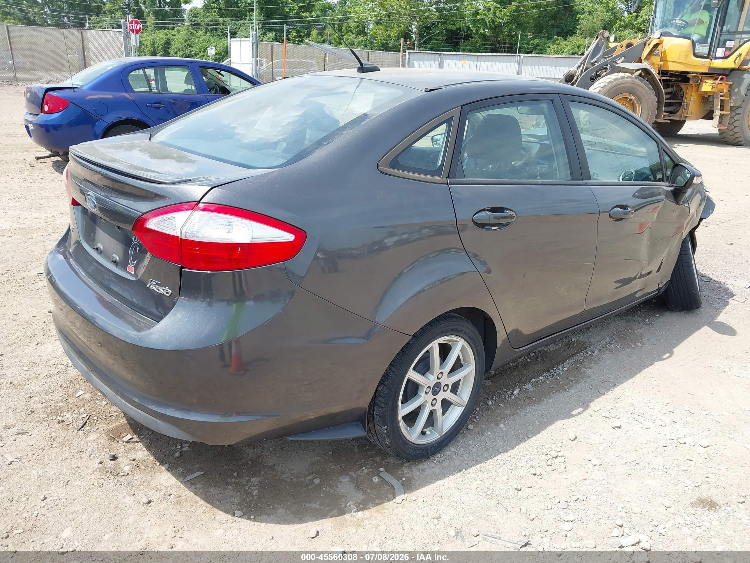 2015 Ford Fiesta Se Серый vin: 3FADP4BJ3FM107498