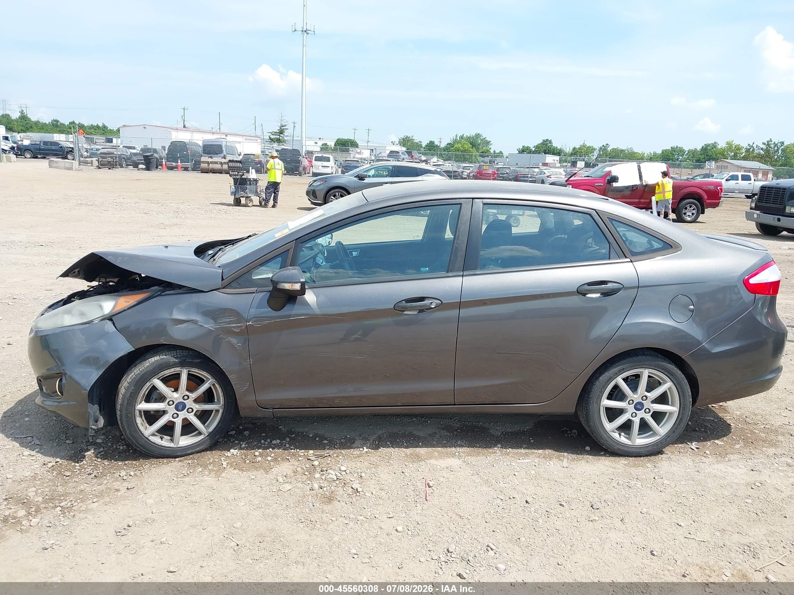 2015 Ford Fiesta Se Серый vin: 3FADP4BJ3FM107498