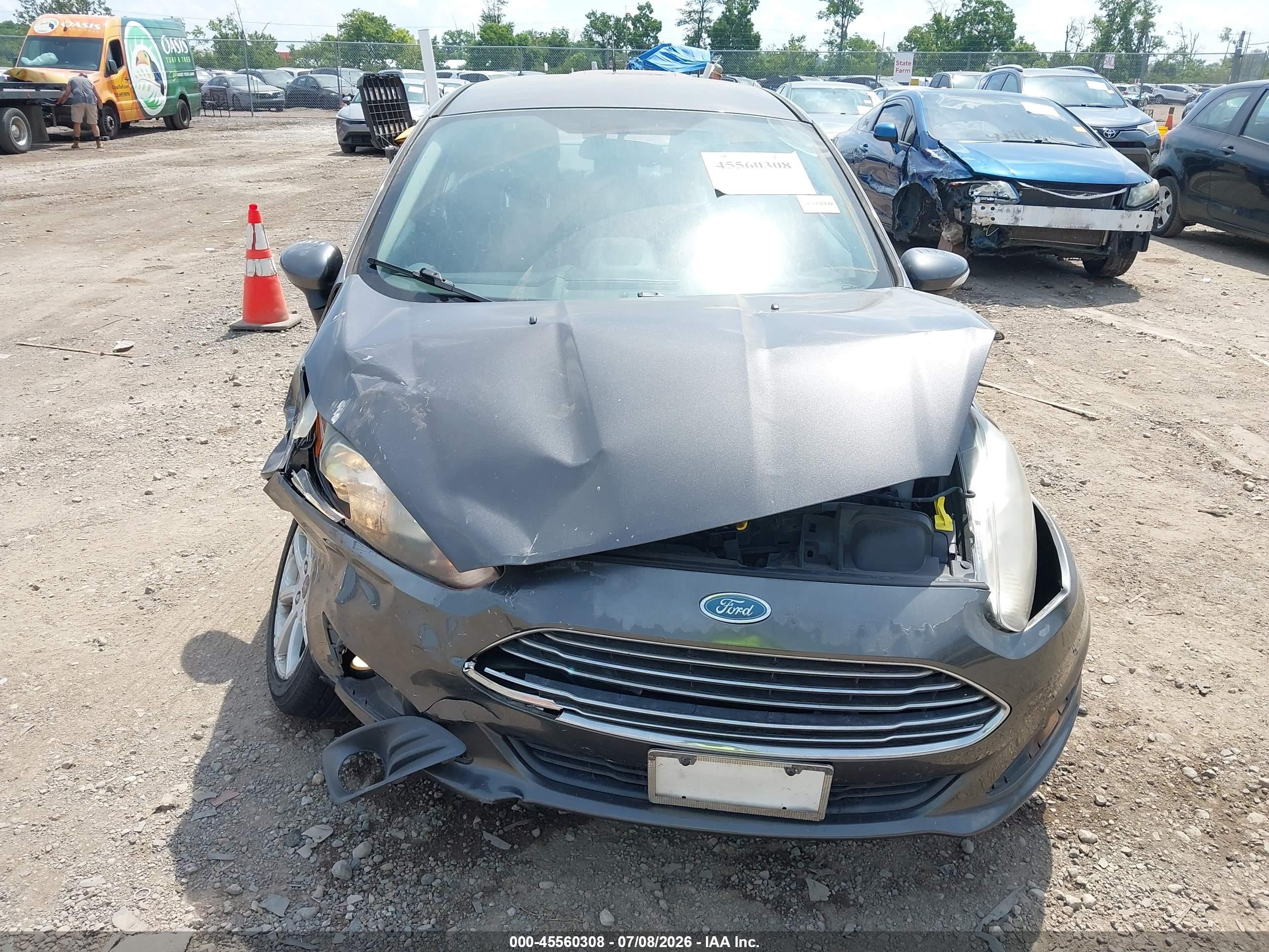 2015 Ford Fiesta Se Серый vin: 3FADP4BJ3FM107498