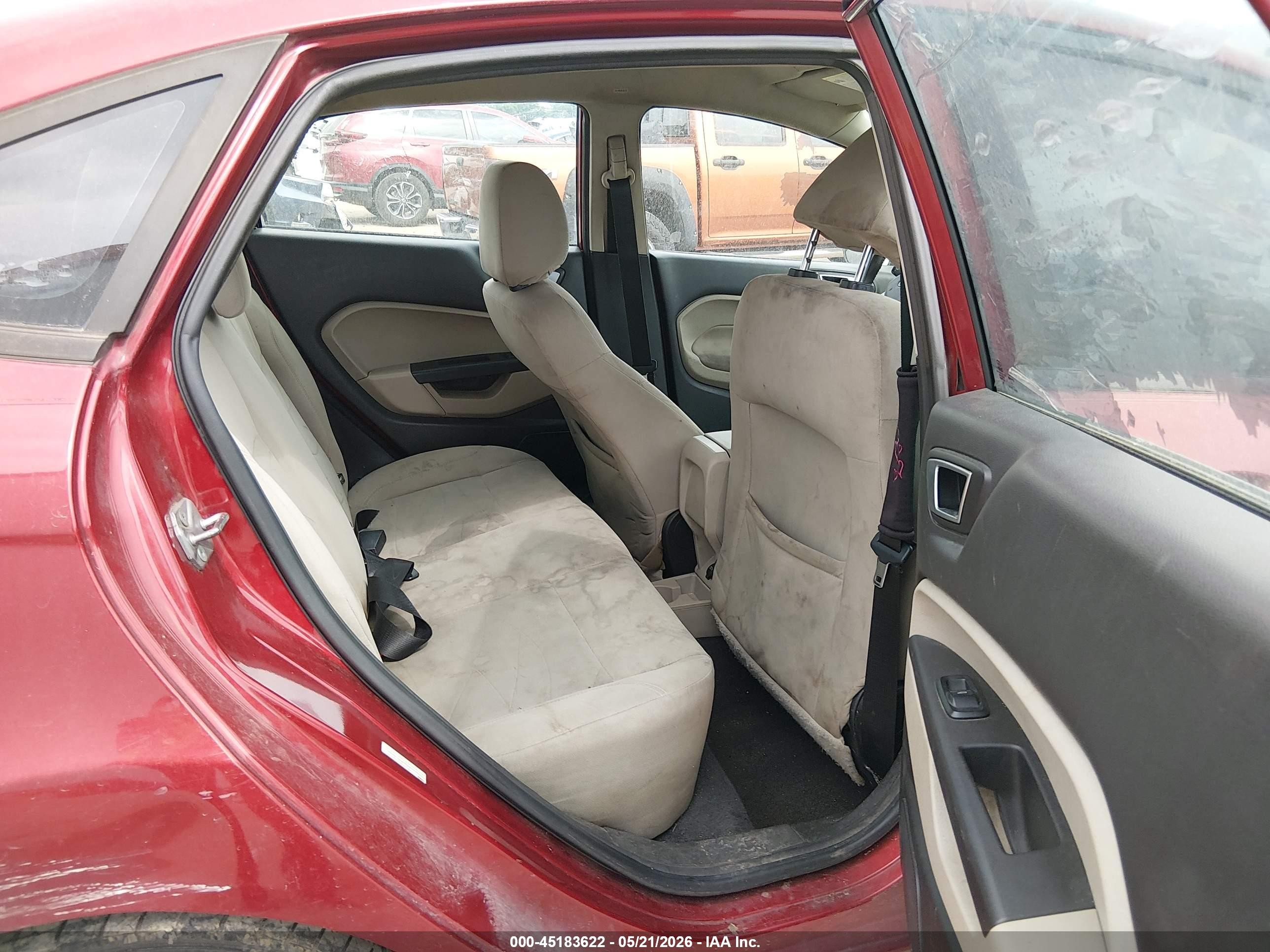 2015 Ford Fiesta Se Red vin: 3FADP4BJ3FM110515