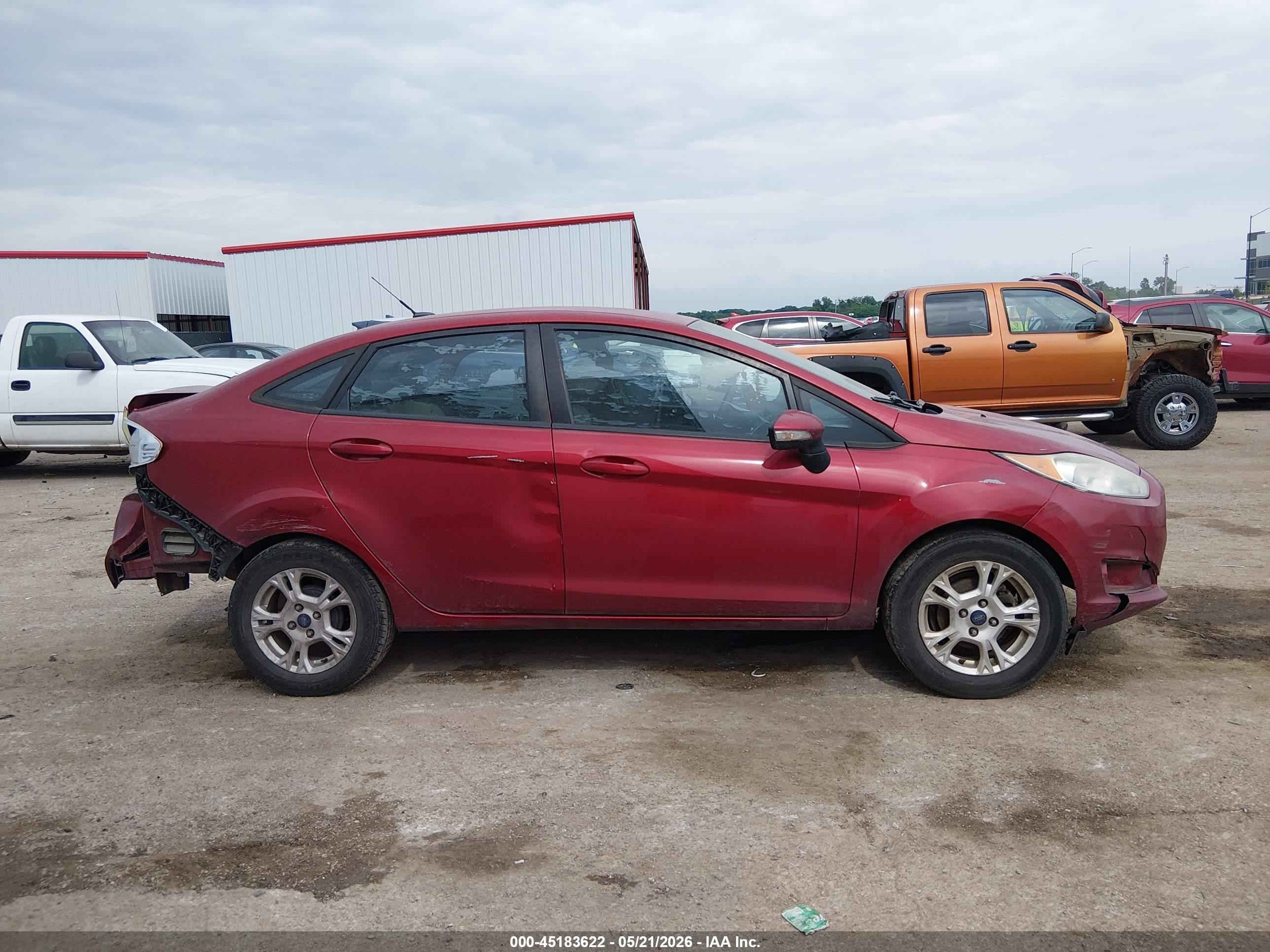 2015 Ford Fiesta Se Red vin: 3FADP4BJ3FM110515