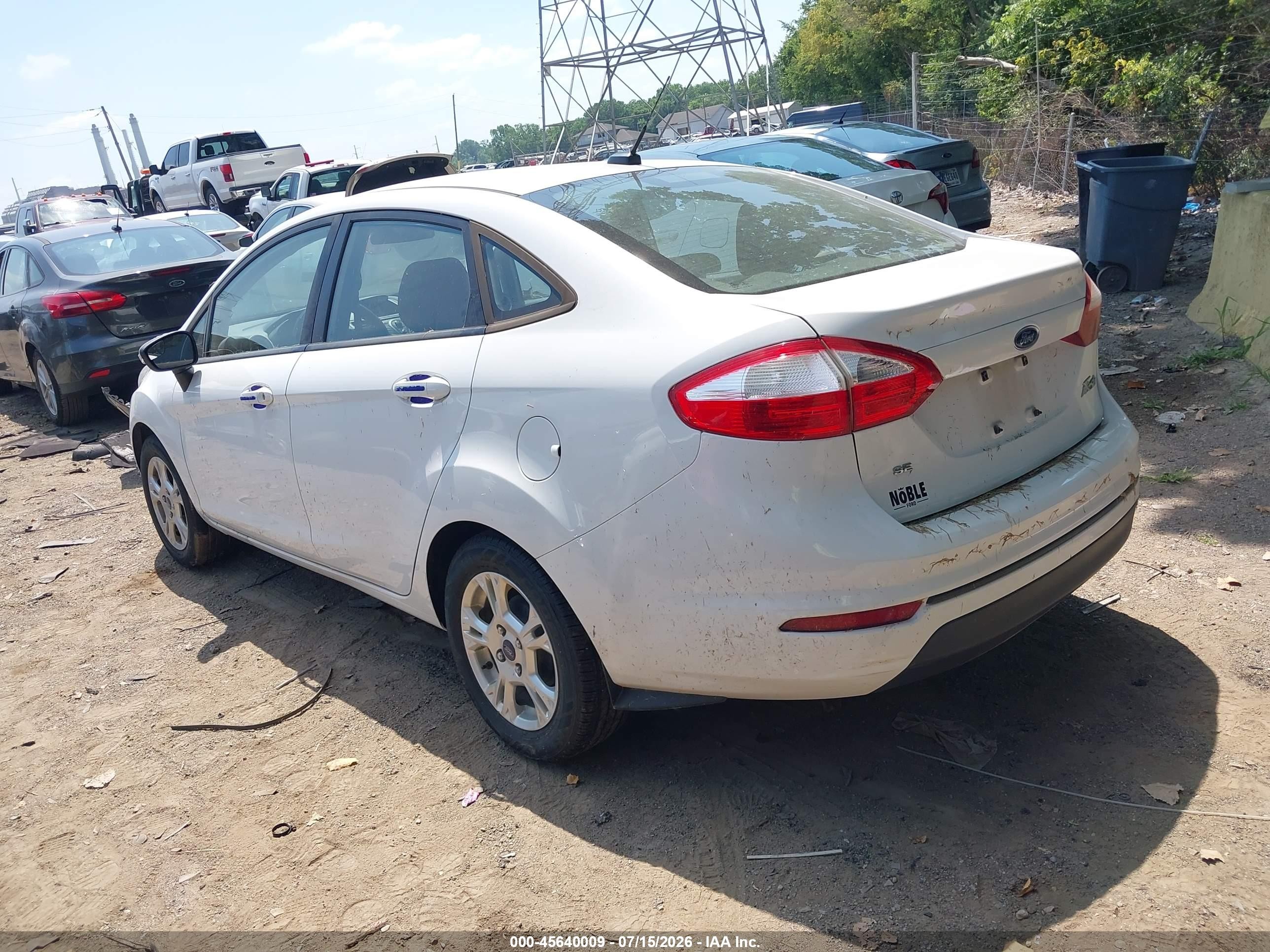 2015 Ford Fiesta Se White vin: 3FADP4BJ3FM114838