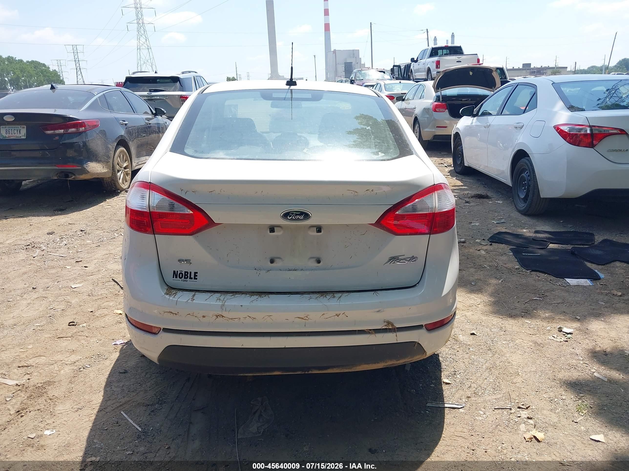 2015 Ford Fiesta Se White vin: 3FADP4BJ3FM114838