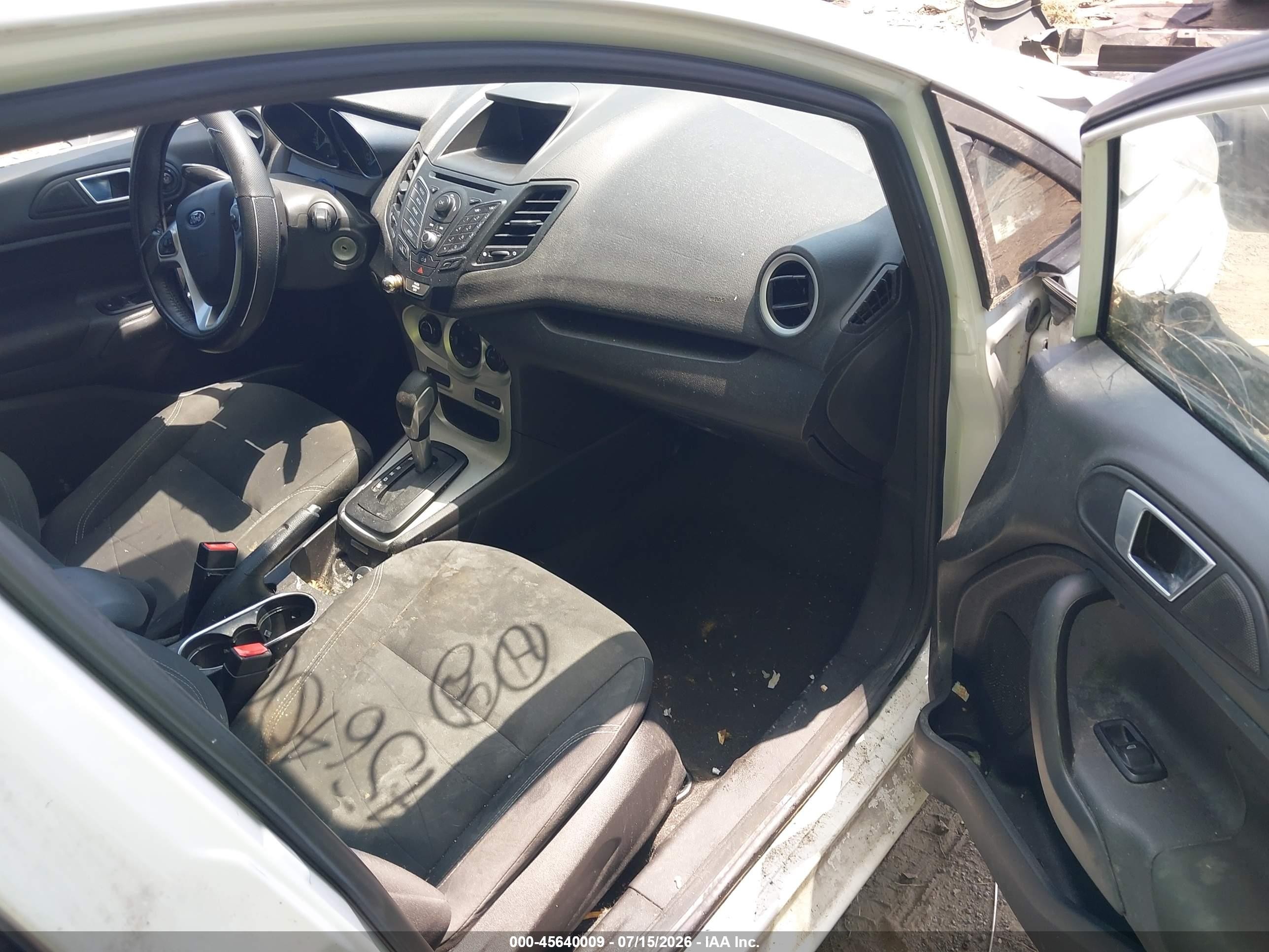 2015 Ford Fiesta Se White vin: 3FADP4BJ3FM114838