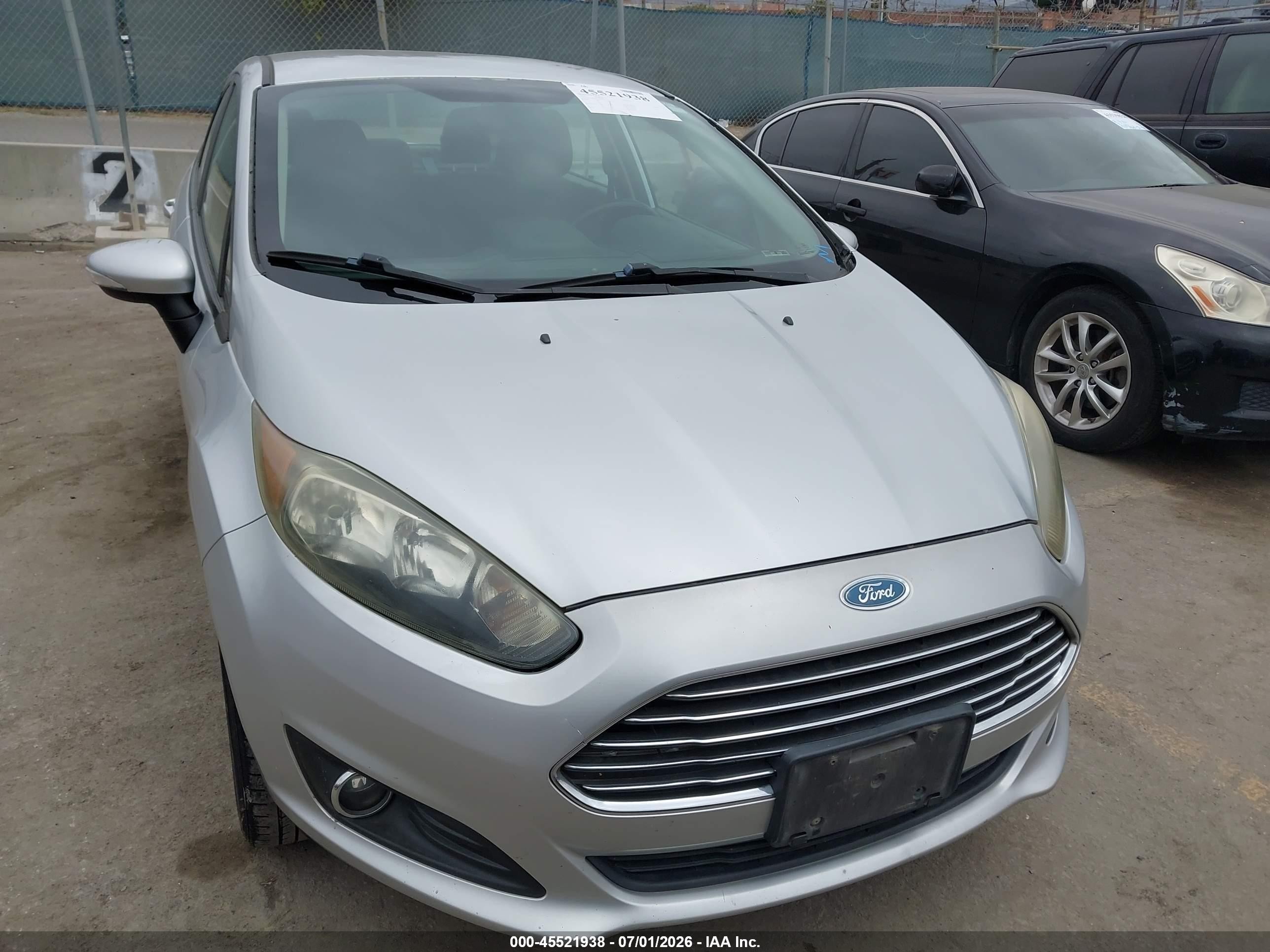 2015 Ford Fiesta Se Silver vin: 3FADP4BJ3FM129632