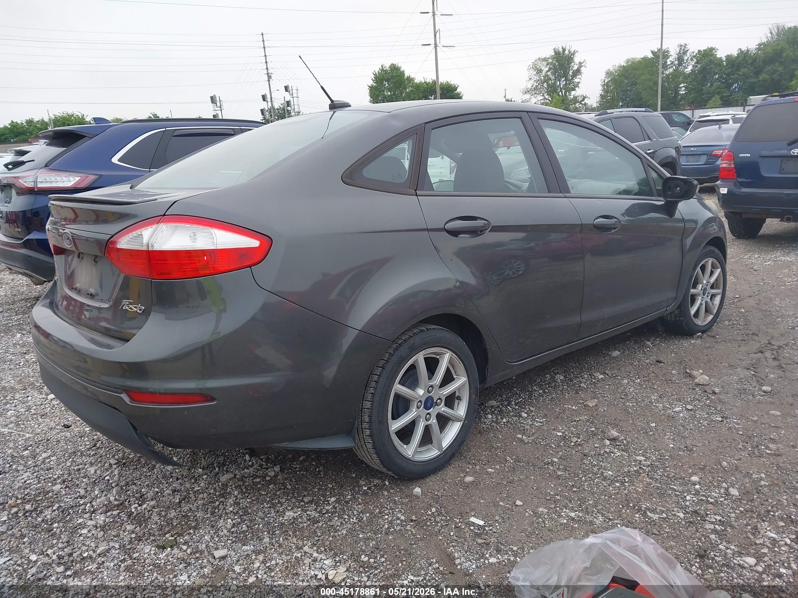 2015 Ford Fiesta Se Gray vin: 3FADP4BJ3FM200568