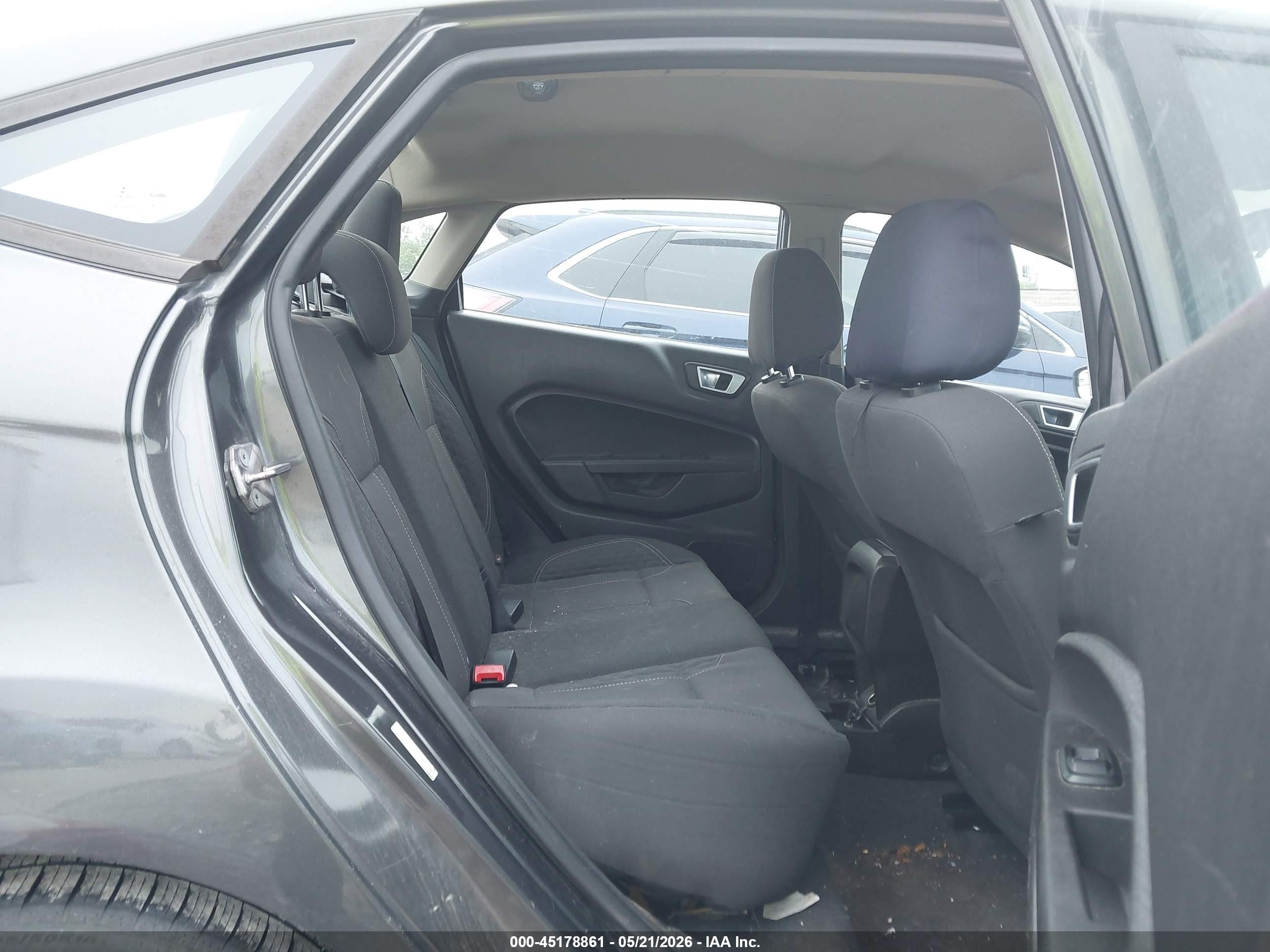 2015 Ford Fiesta Se Gray vin: 3FADP4BJ3FM200568
