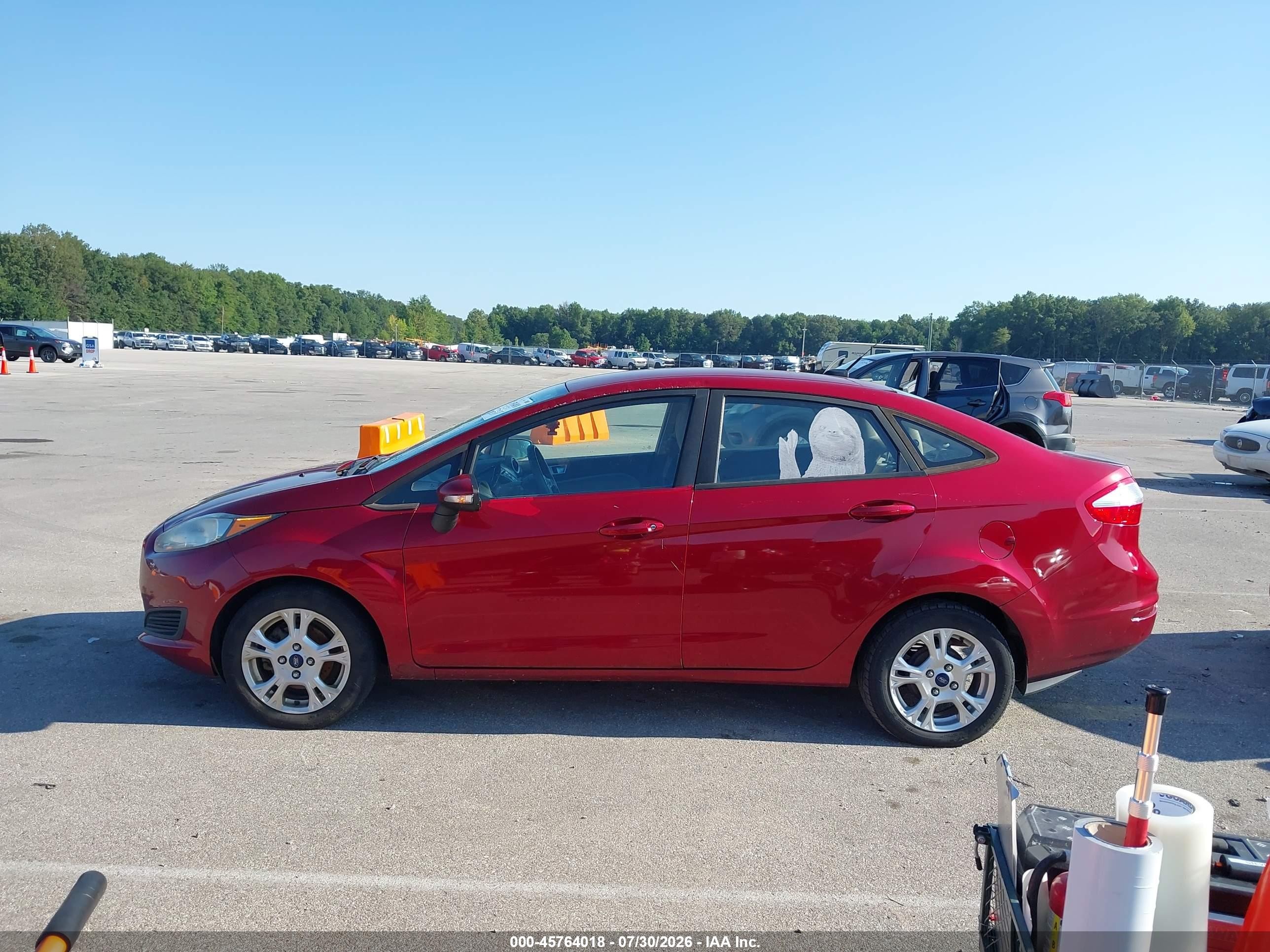 2016 Ford Fiesta Se Red vin: 3FADP4BJ3GM183403