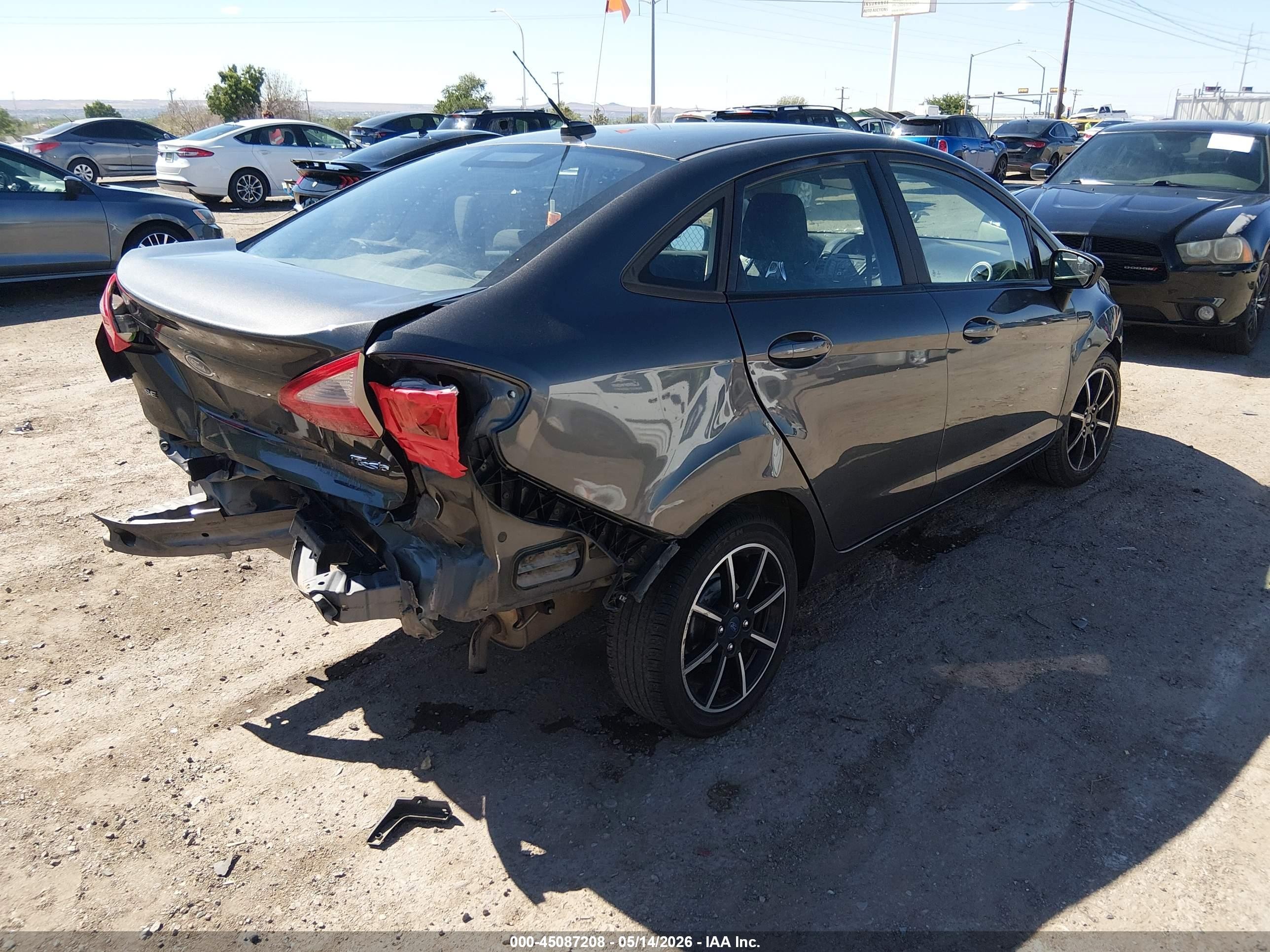 2018 Ford Fiesta Se Gray vin: 3FADP4BJ3JM104867