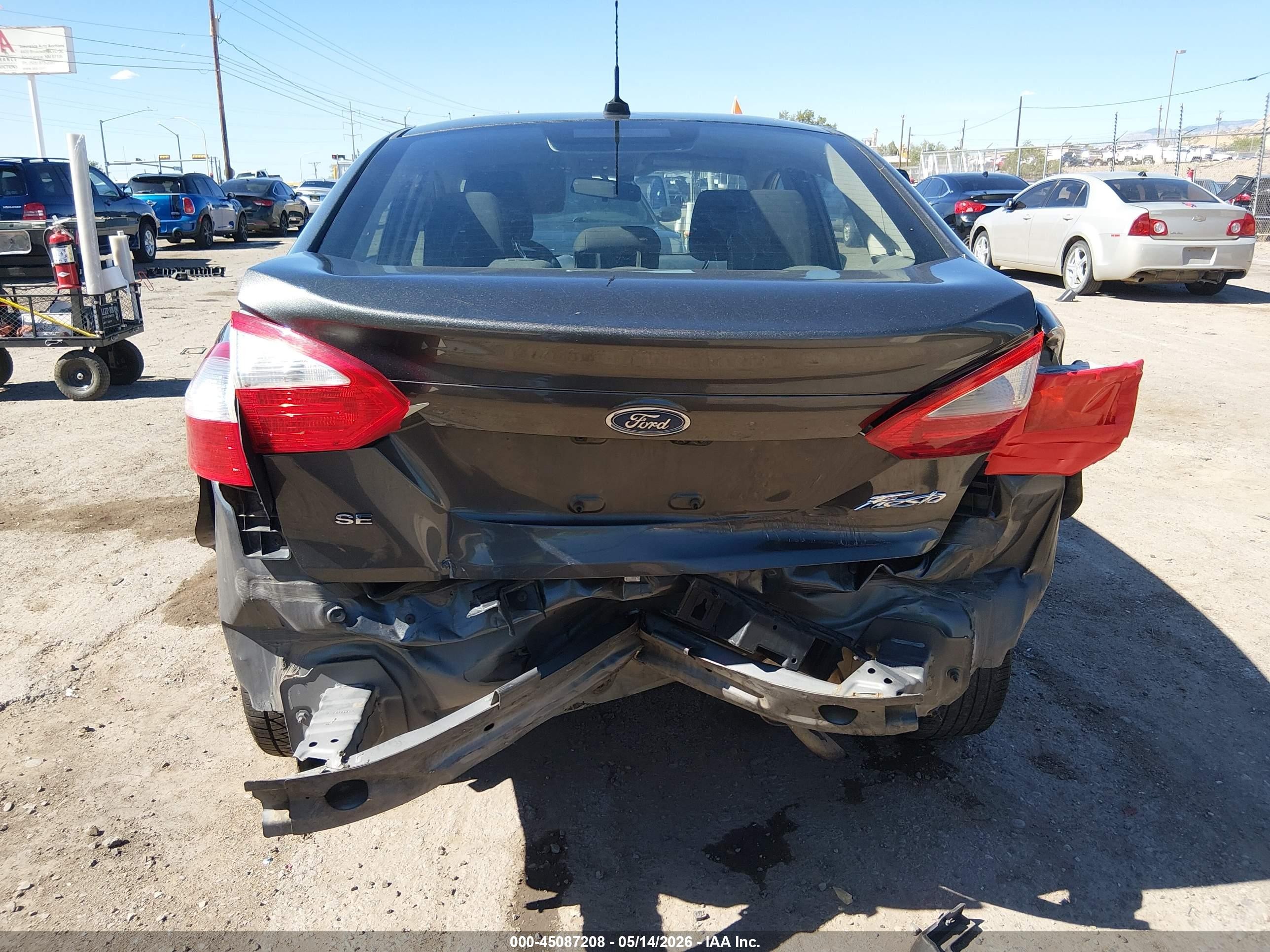 2018 Ford Fiesta Se Gray vin: 3FADP4BJ3JM104867