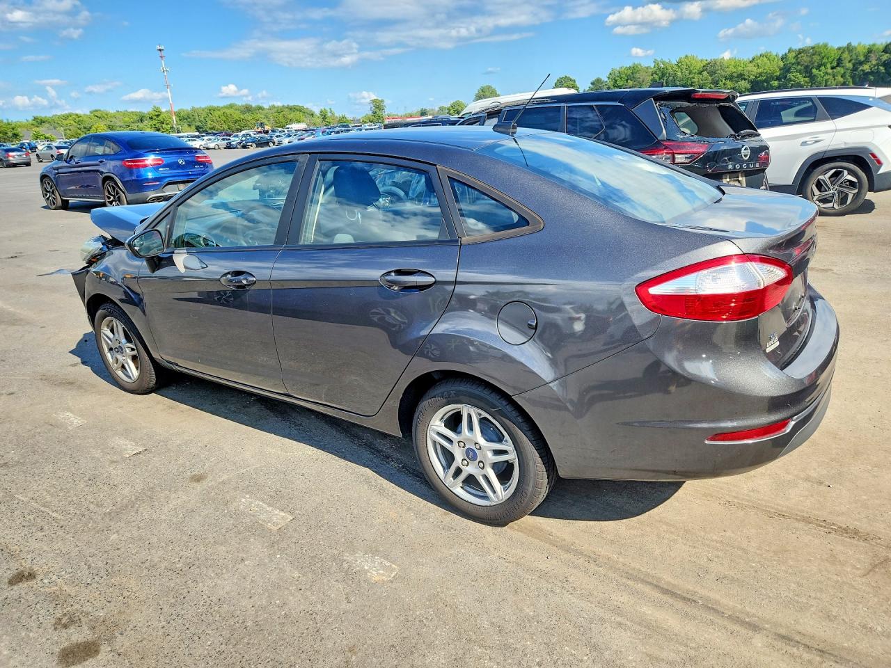 2018 Ford Fiesta Se Gray vin: 3FADP4BJ3JM125931