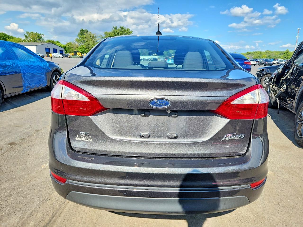 2018 Ford Fiesta Se Gray vin: 3FADP4BJ3JM125931