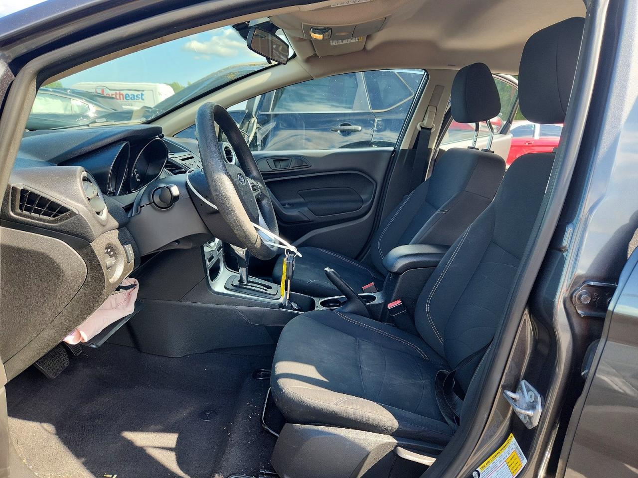 2018 Ford Fiesta Se Gray vin: 3FADP4BJ3JM125931