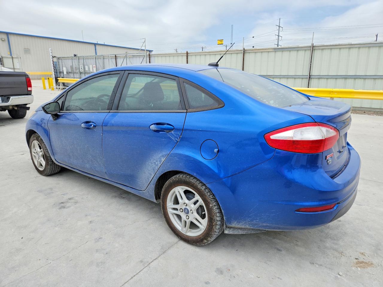 2018 Ford Fiesta Se Blue vin: 3FADP4BJ3JM146567