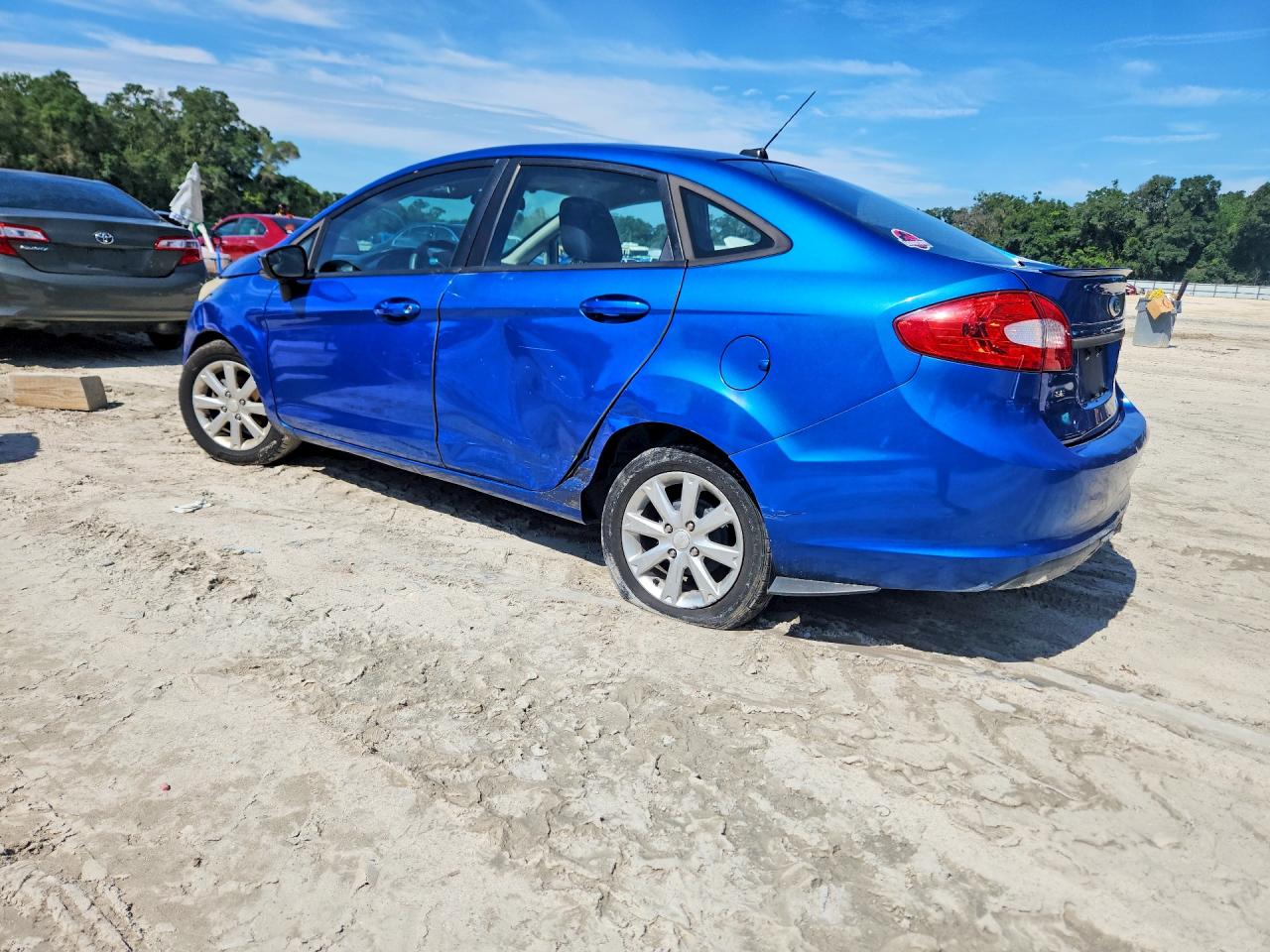 2011 Ford Fiesta Se Blue vin: 3FADP4BJ4BM174640