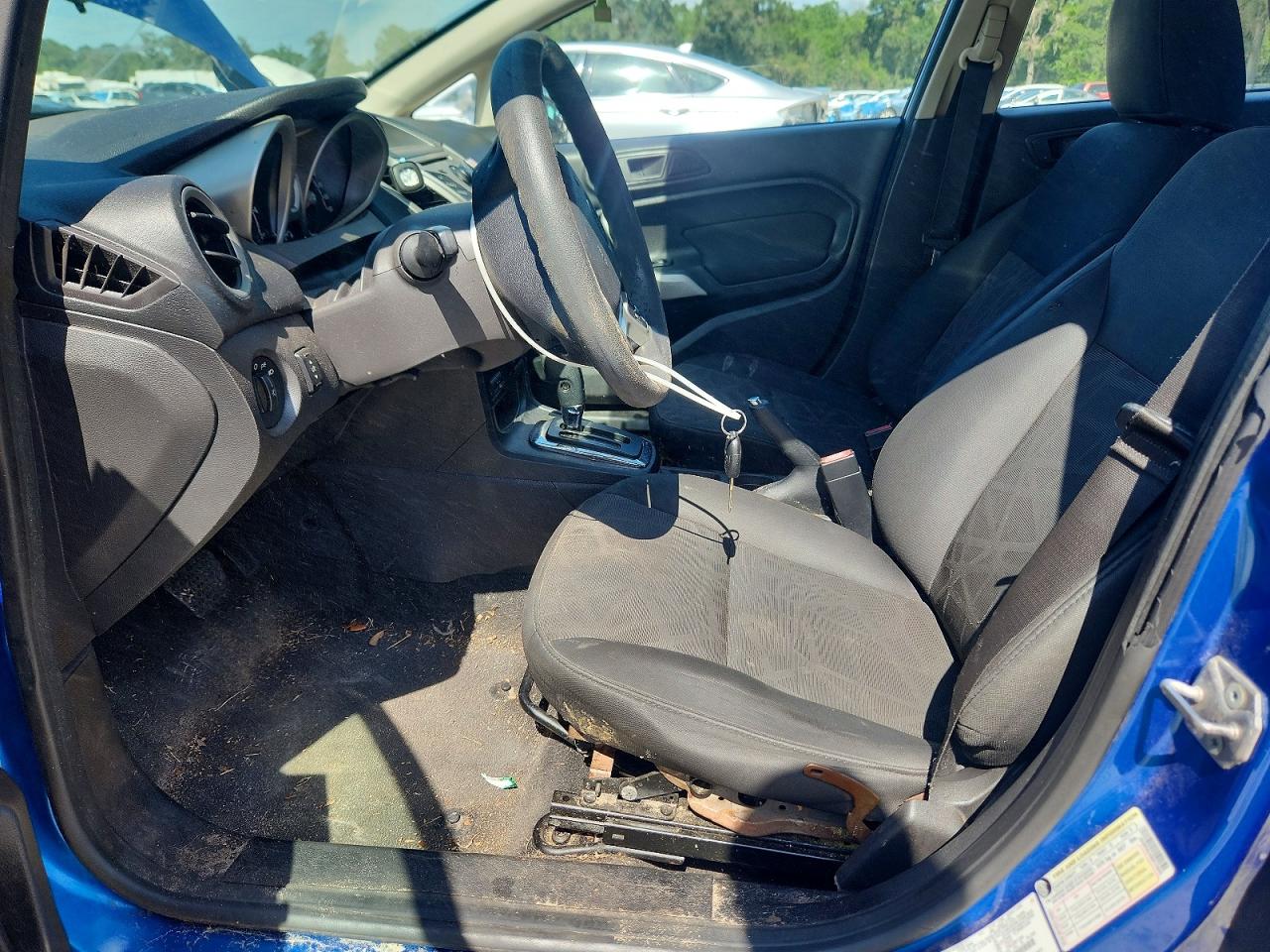 2011 Ford Fiesta Se Blue vin: 3FADP4BJ4BM174640