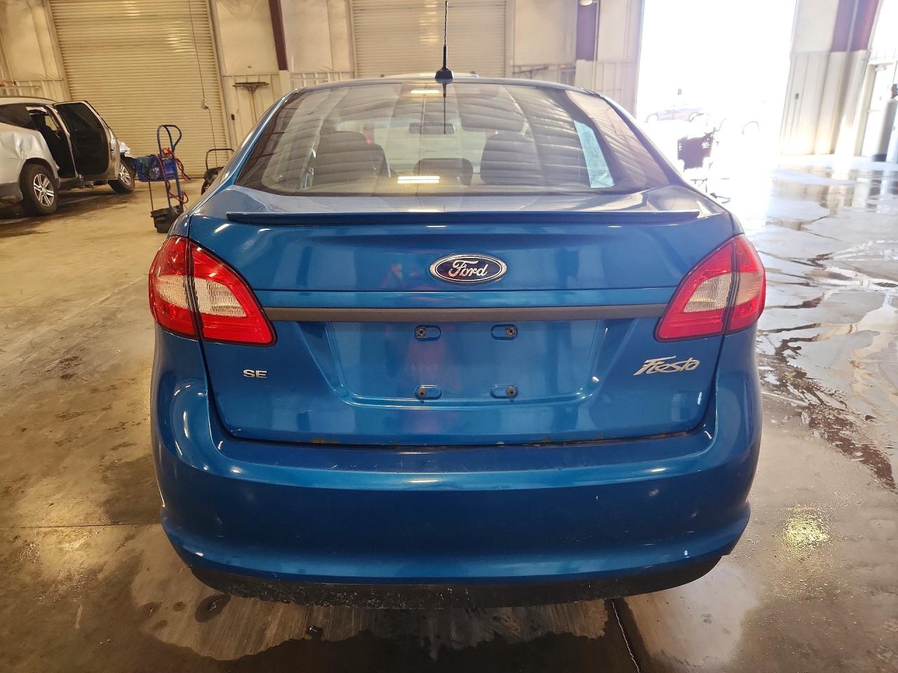 2013 Ford Fiesta Se Синий vin: 3FADP4BJ4DM123187