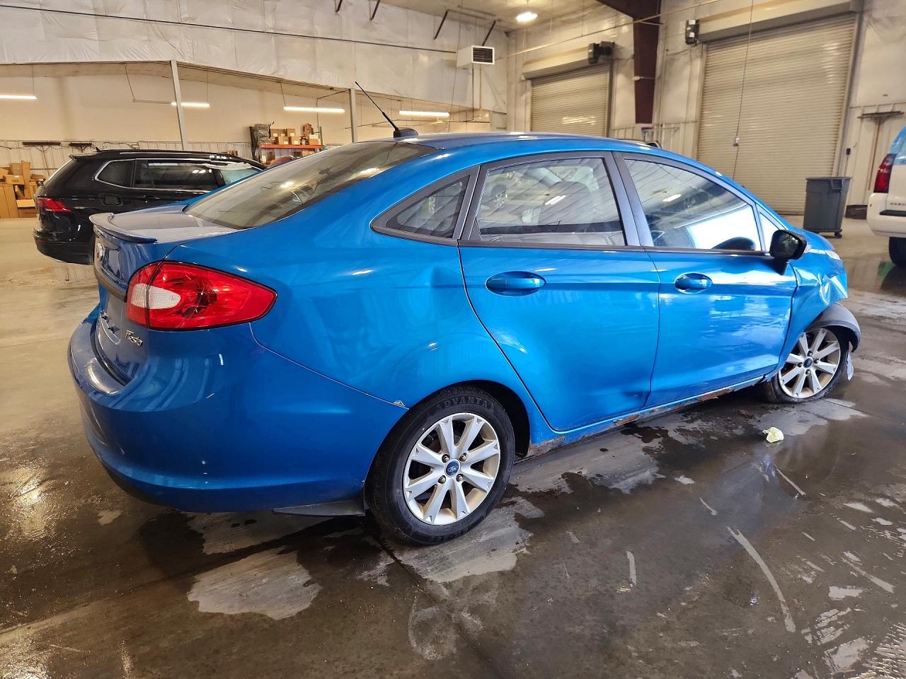 2013 Ford Fiesta Se Синий vin: 3FADP4BJ4DM123187