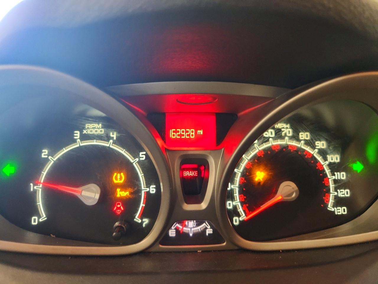 2013 Ford Fiesta Se Синий vin: 3FADP4BJ4DM123187
