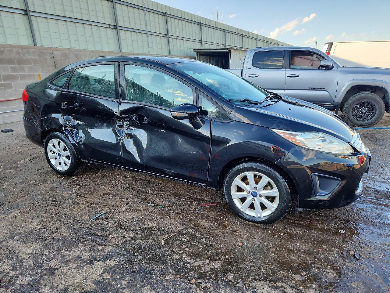 2013 Ford Fiesta Se Black vin: 3FADP4BJ4DM153659