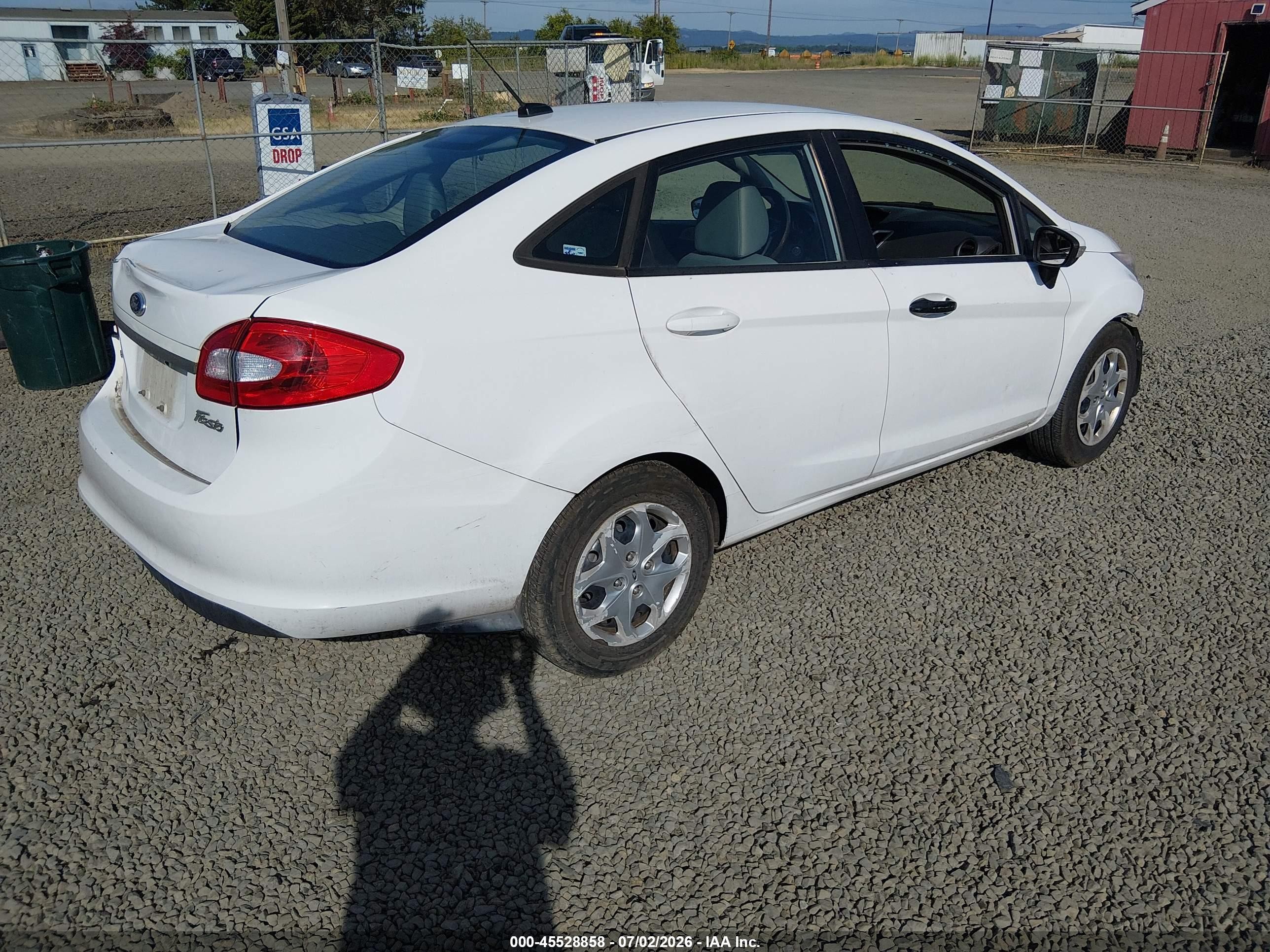 2013 Ford Fiesta Se Белый vin: 3FADP4BJ4DM215061