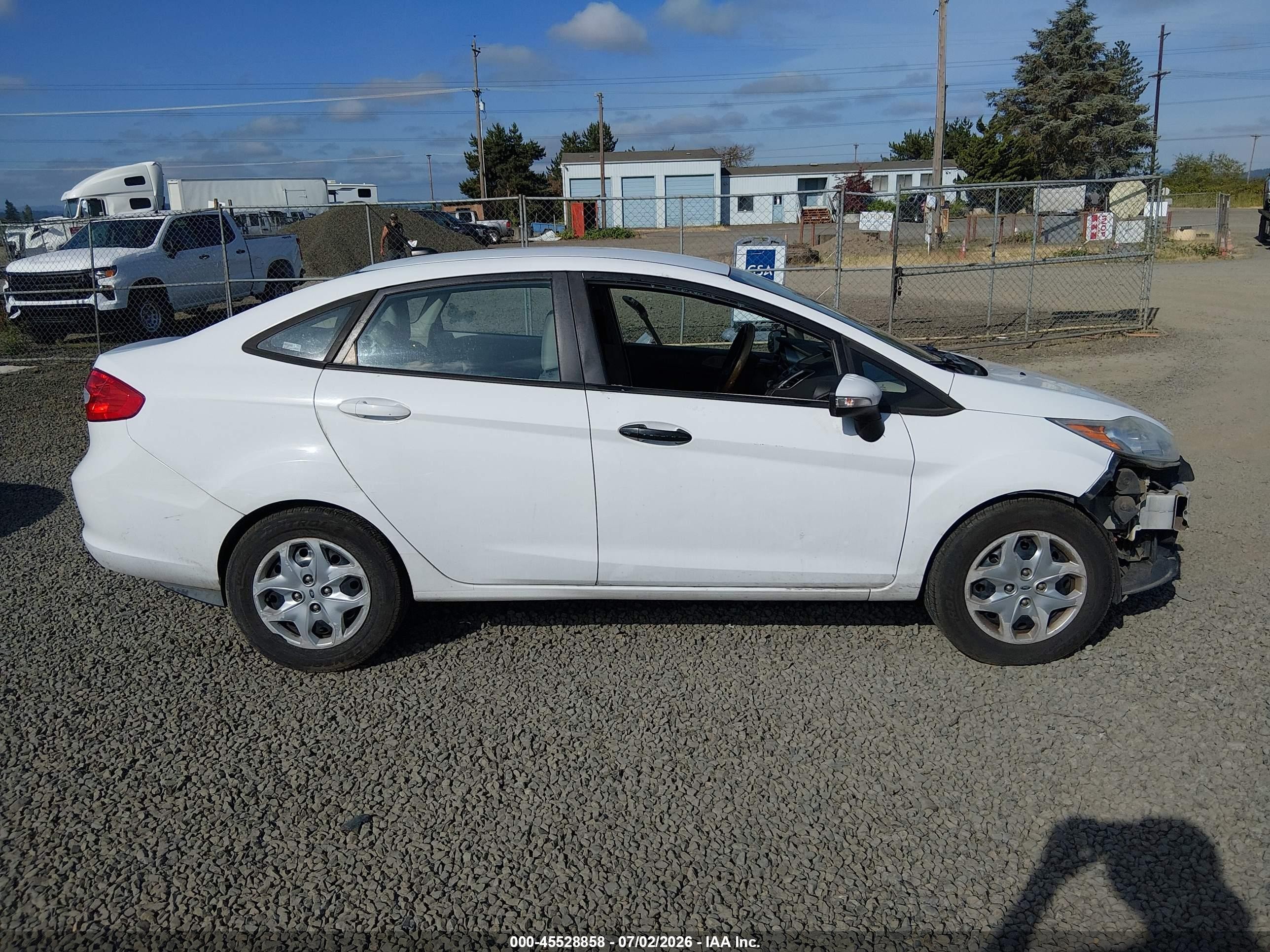 2013 Ford Fiesta Se Белый vin: 3FADP4BJ4DM215061