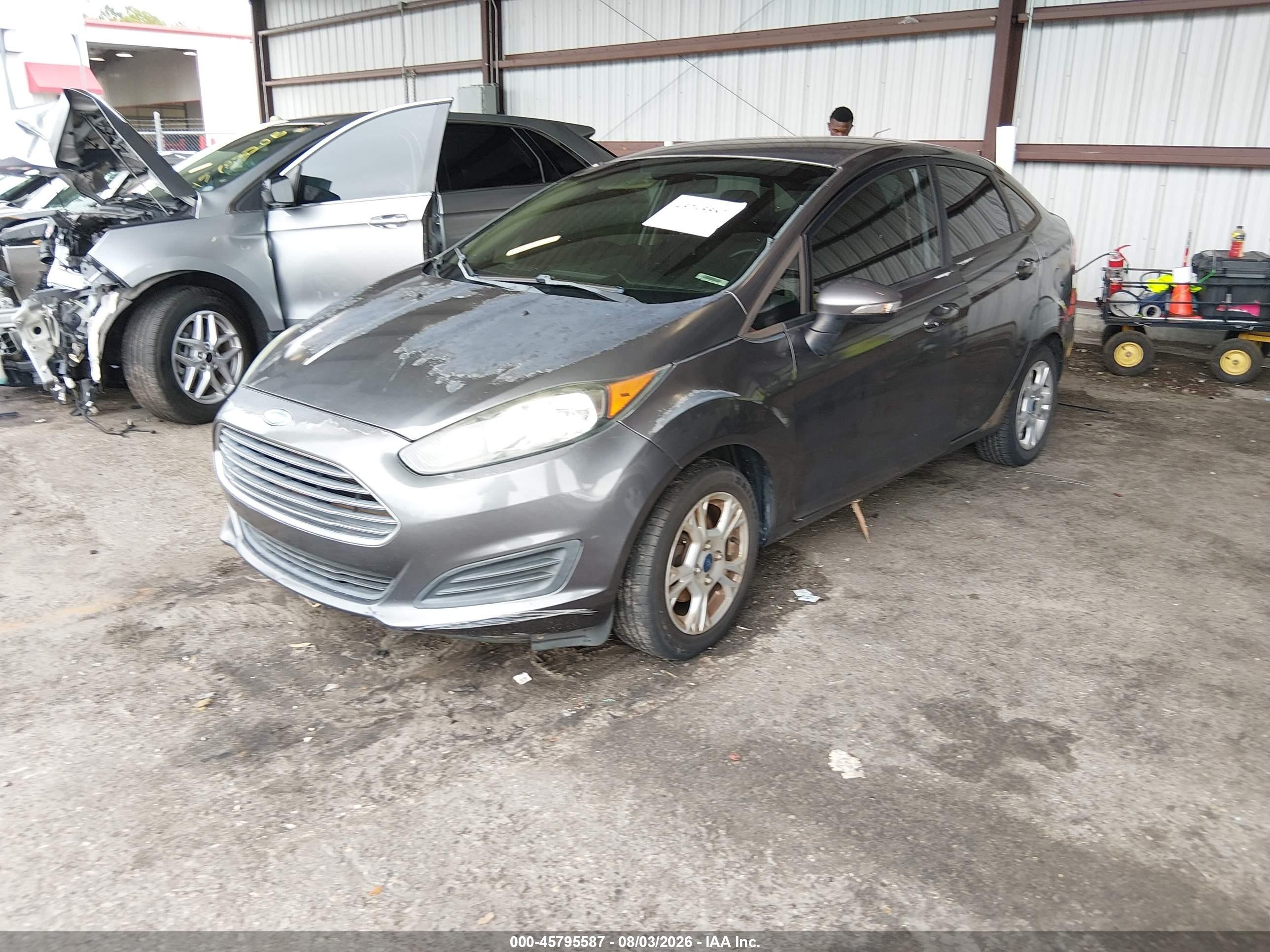 2014 Ford Fiesta Se Серый vin: 3FADP4BJ4EM120730