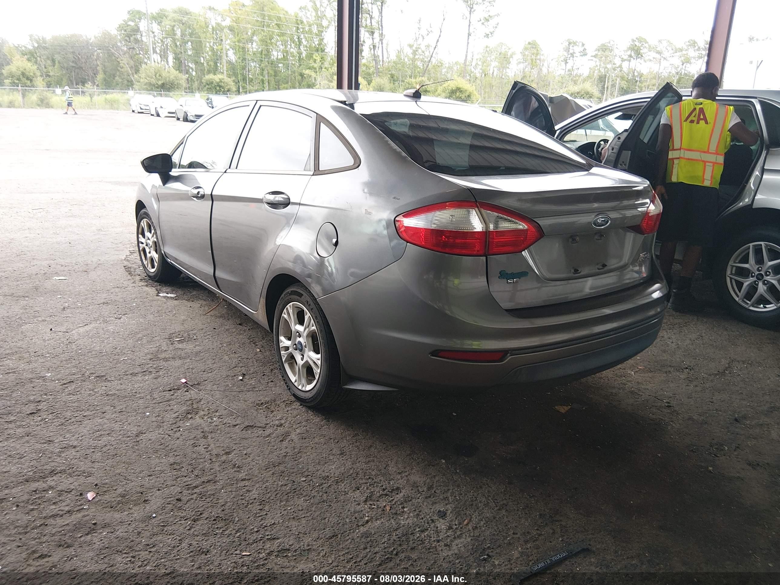2014 Ford Fiesta Se Серый vin: 3FADP4BJ4EM120730