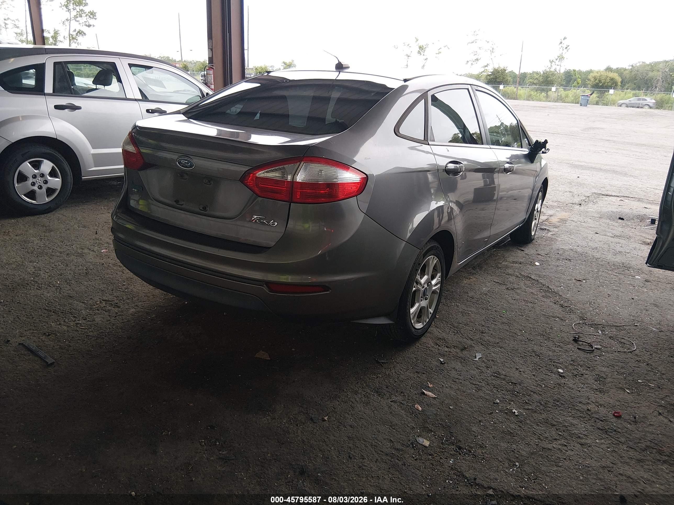 2014 Ford Fiesta Se Серый vin: 3FADP4BJ4EM120730