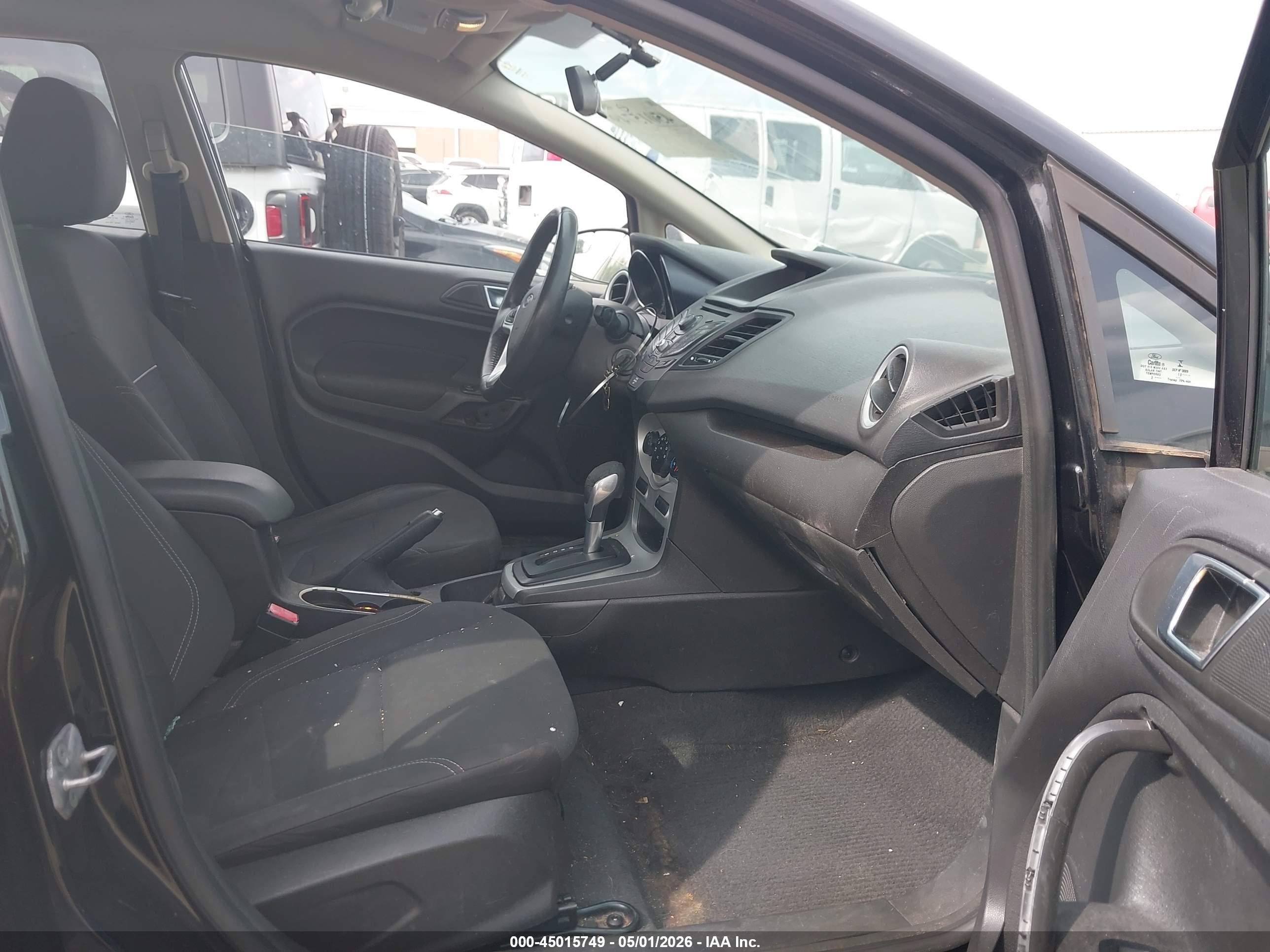 2014 Ford Fiesta Se Черный vin: 3FADP4BJ4EM148365