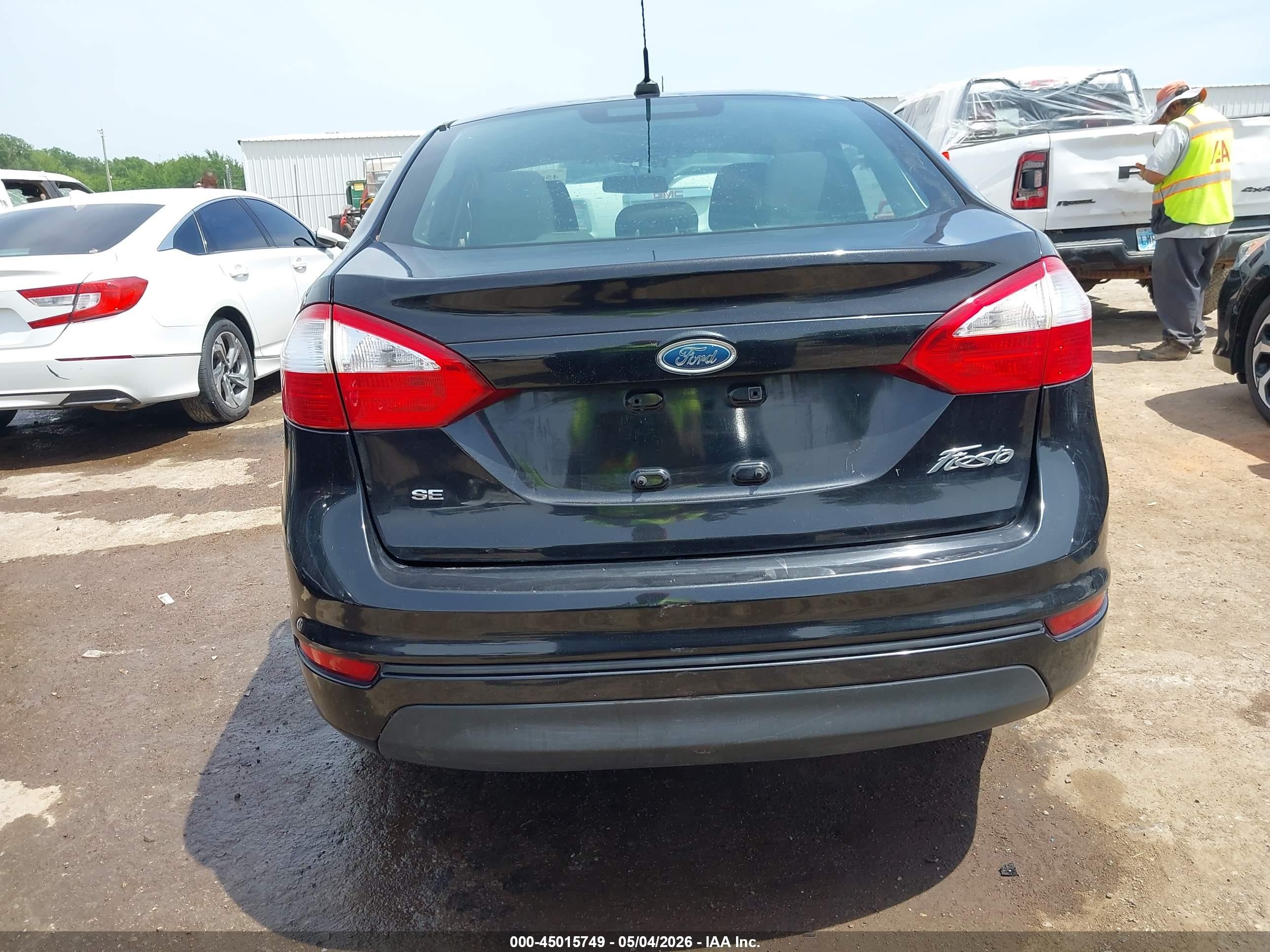 2014 Ford Fiesta Se Черный vin: 3FADP4BJ4EM148365