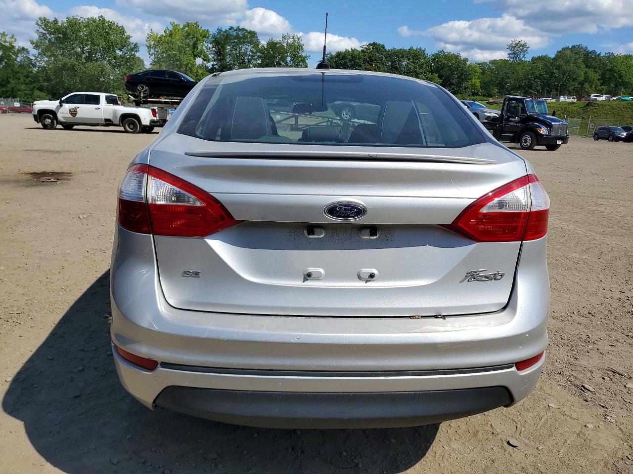 2014 Ford Fiesta Se Silver vin: 3FADP4BJ4EM156210