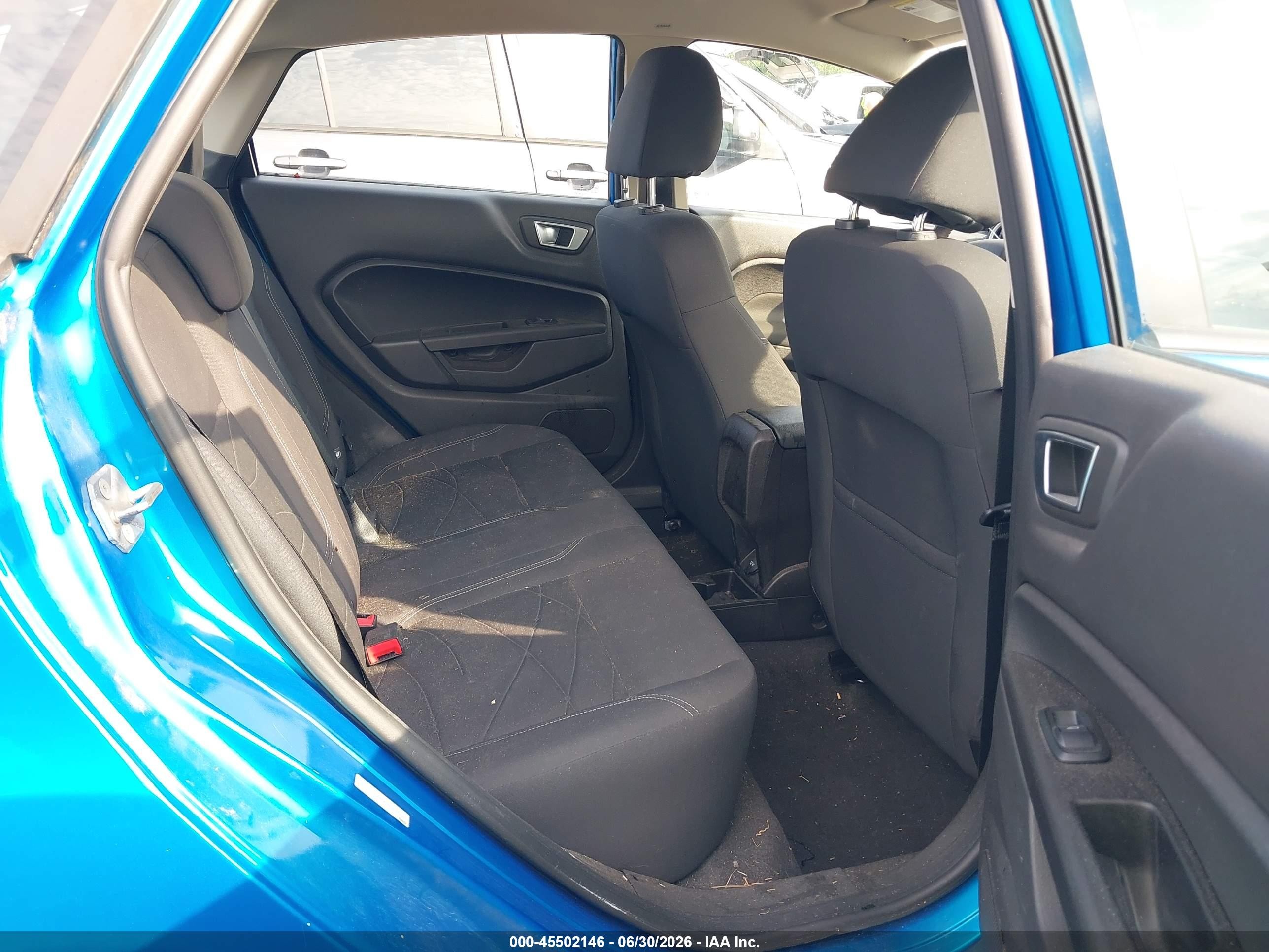 2014 Ford Fiesta Se Синий vin: 3FADP4BJ4EM182726